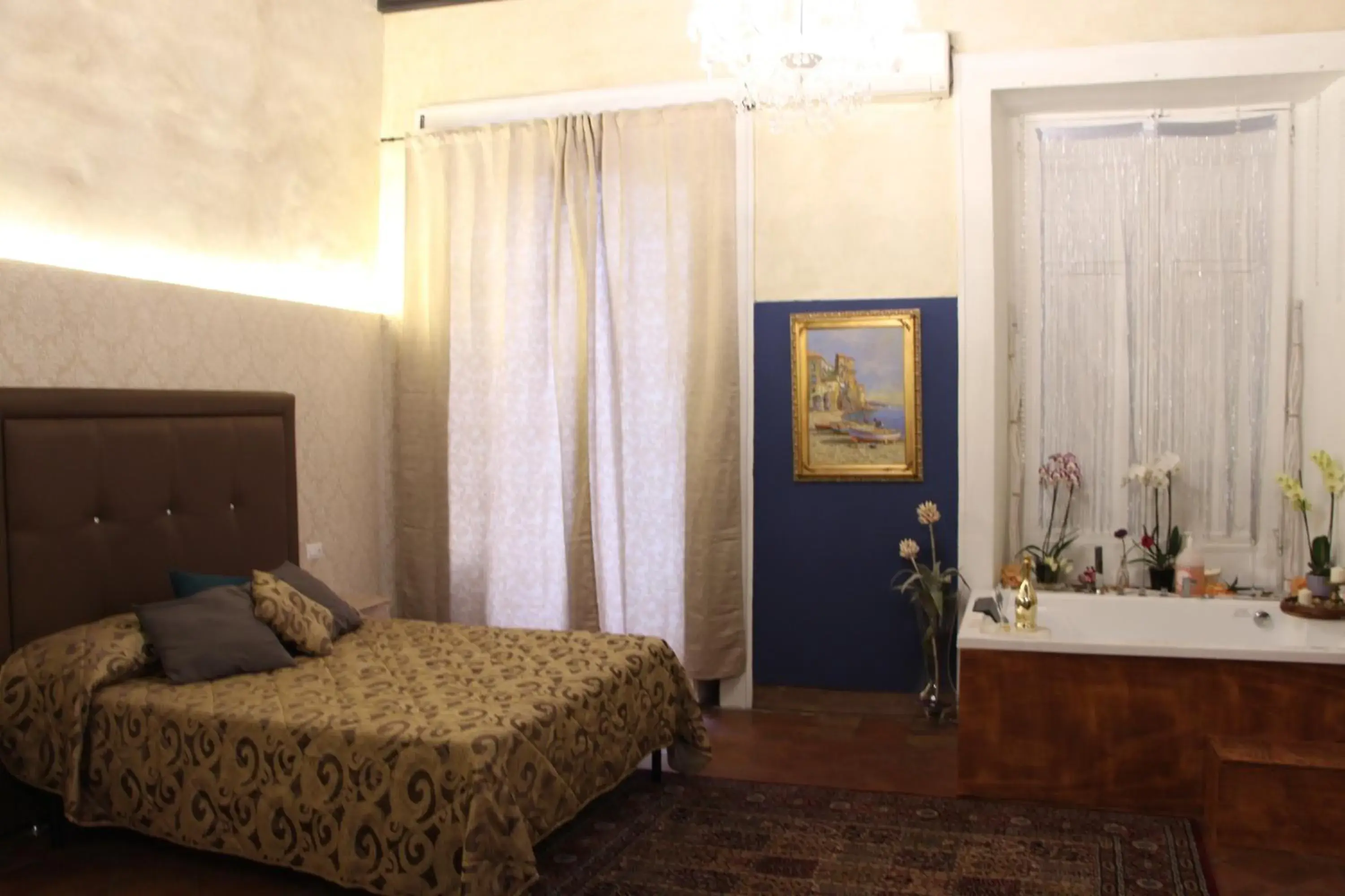 Photo of the whole room, Bed in Albergo Del Centro Storico