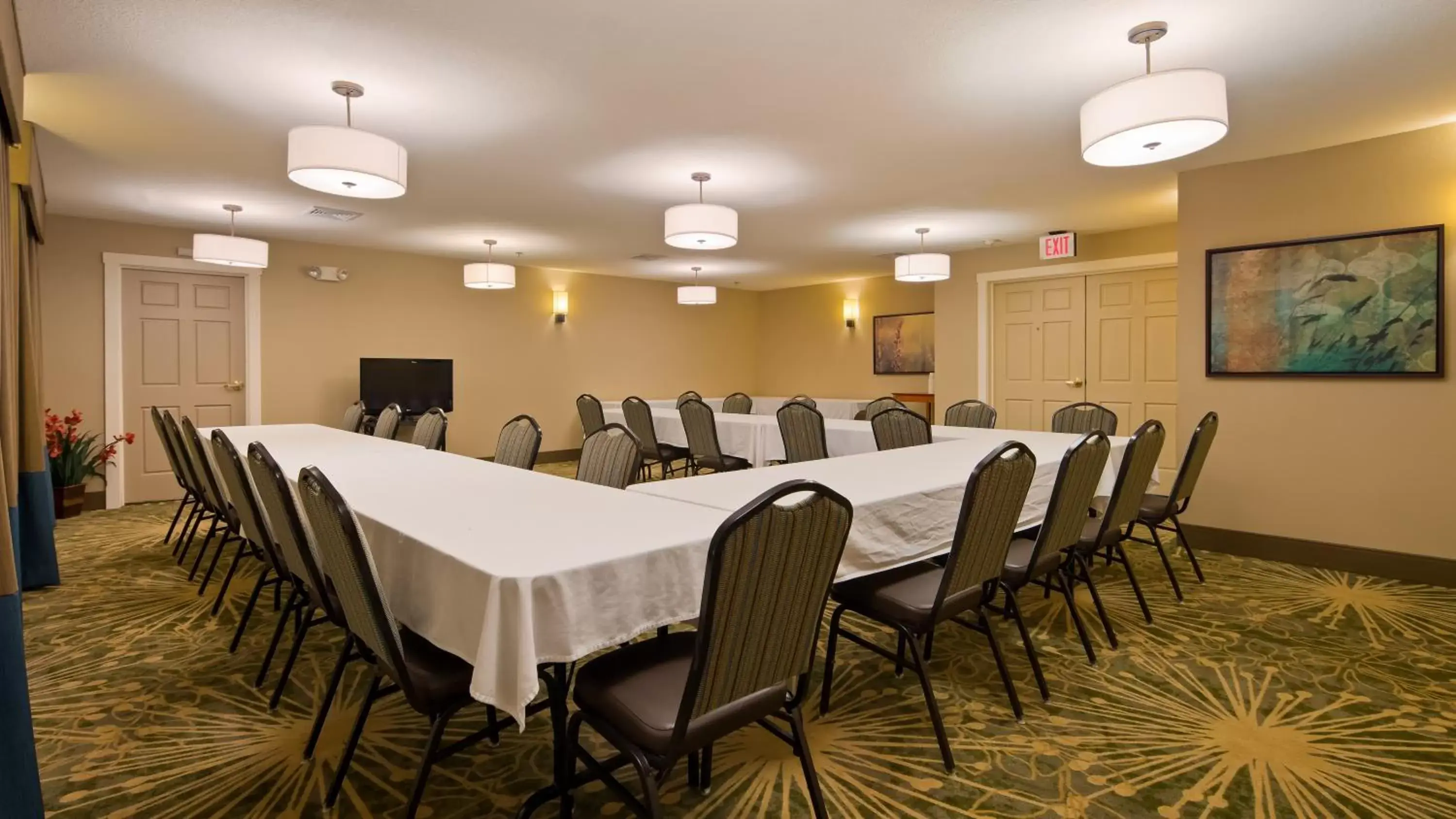 Business facilities in BEST WESTERN Plus Menomonie Inn & Suites