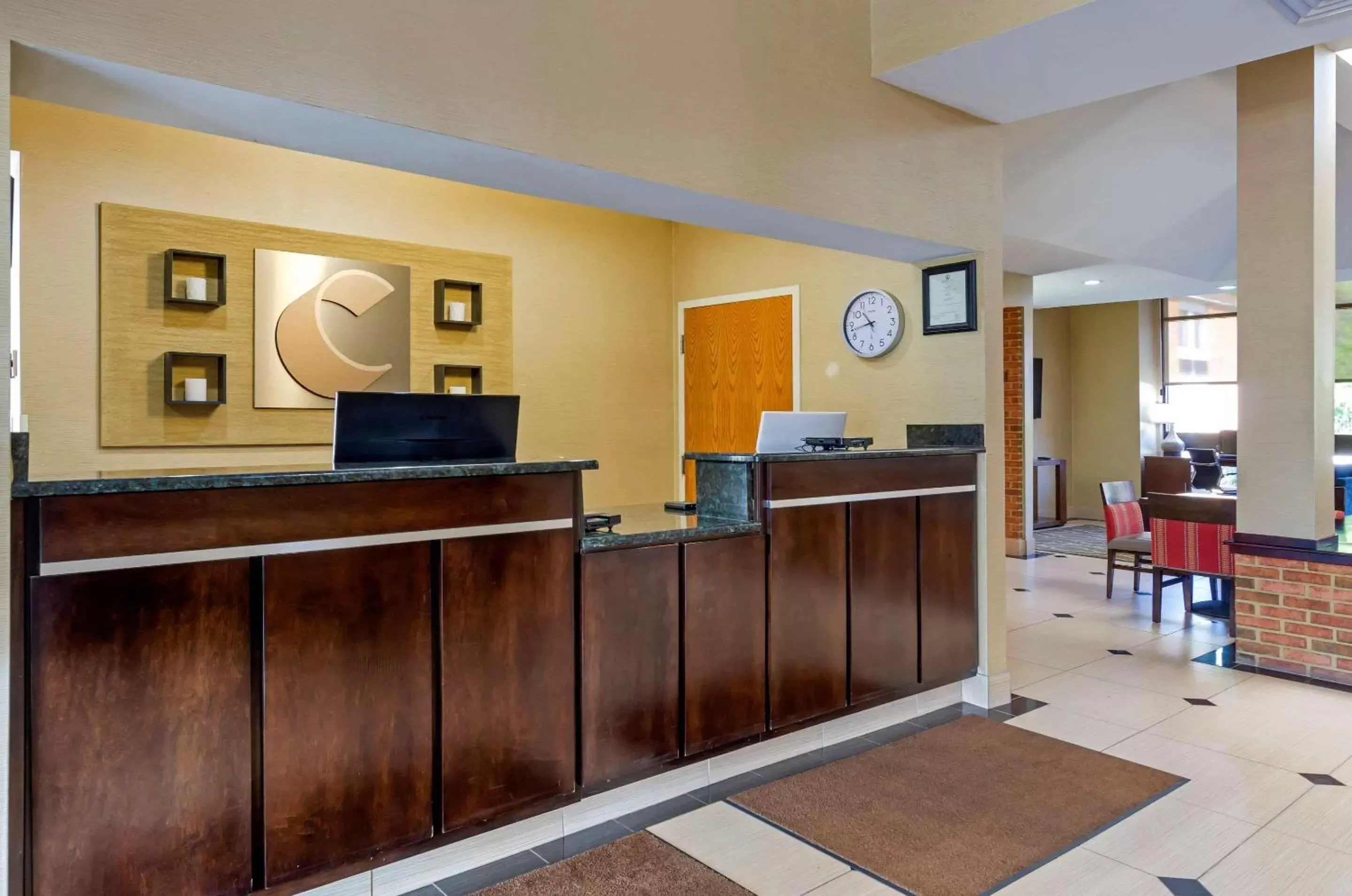 Lobby or reception in Comfort Inn Lobby or reception in Comfort Inn