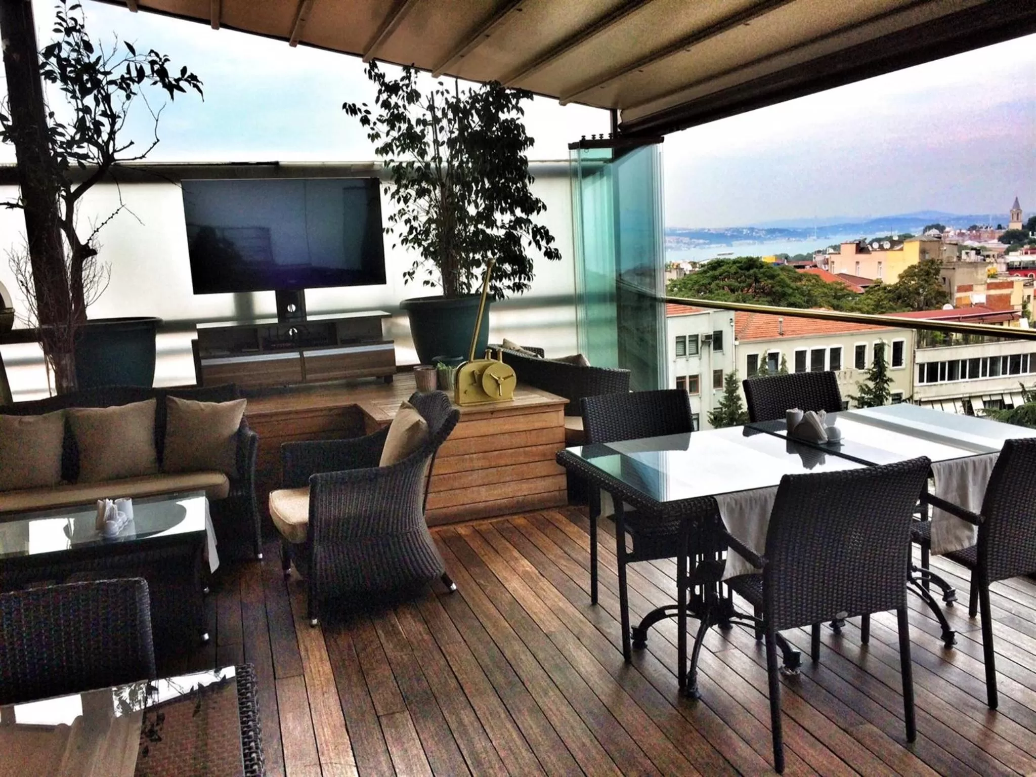 Lounge or bar in Burckin Hotel