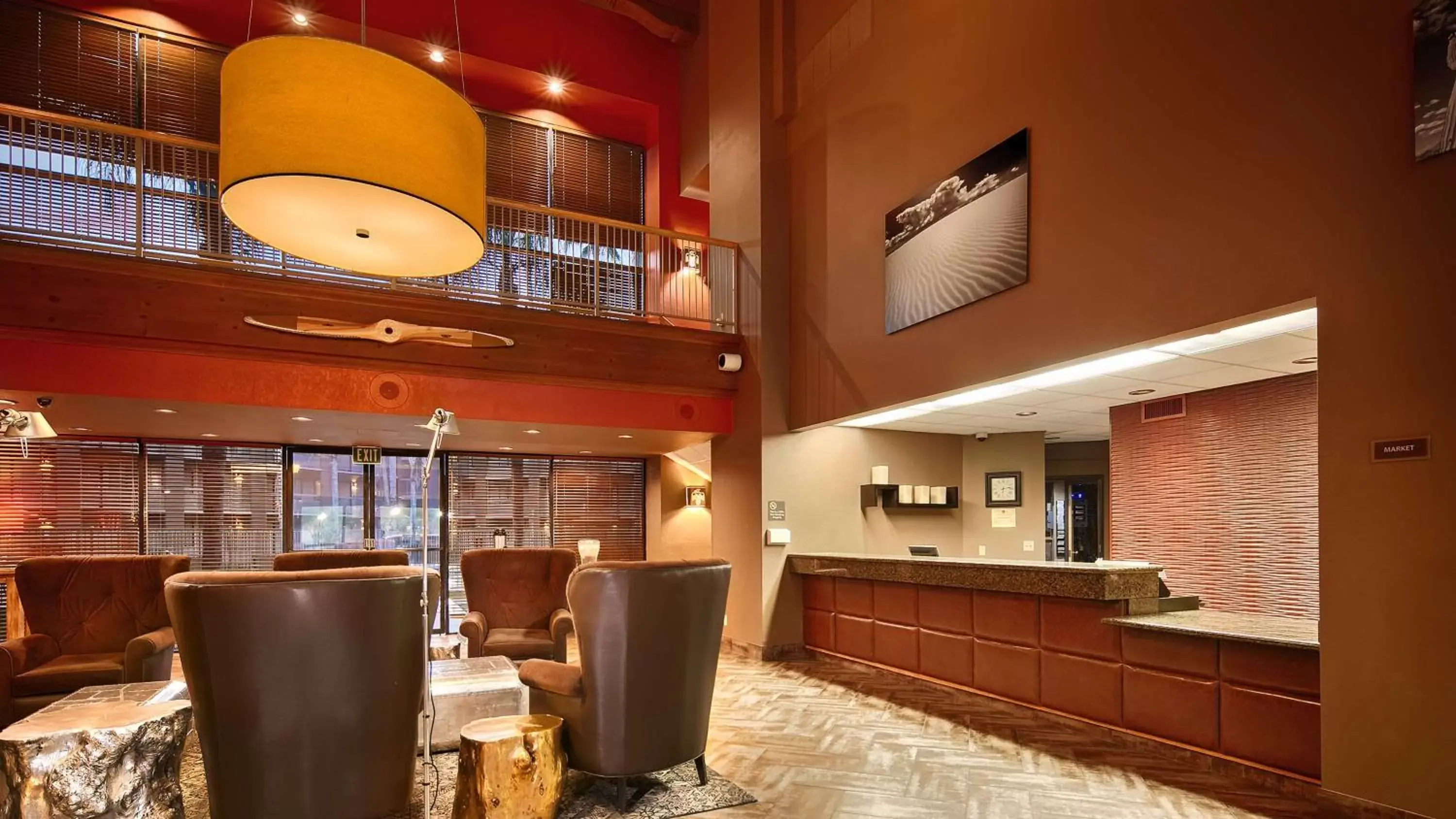 Lobby or reception in Best Western Plus Scottsdale Thunderbird Suites