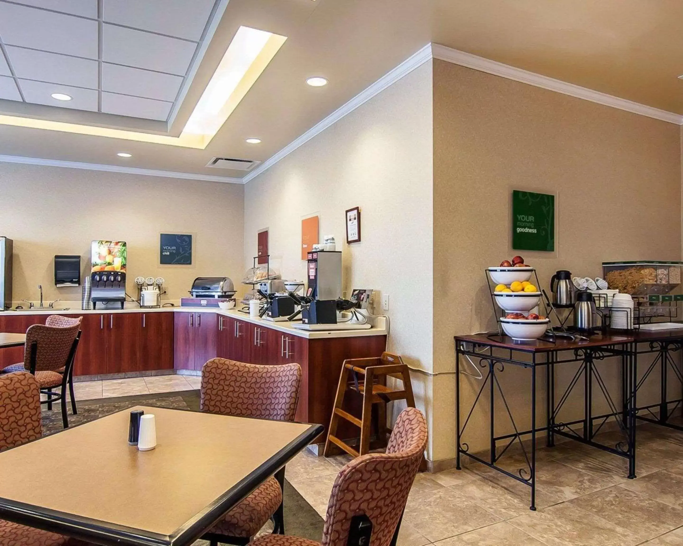 Restaurant/Places to Eat in Comfort Inn & Suites Creswell