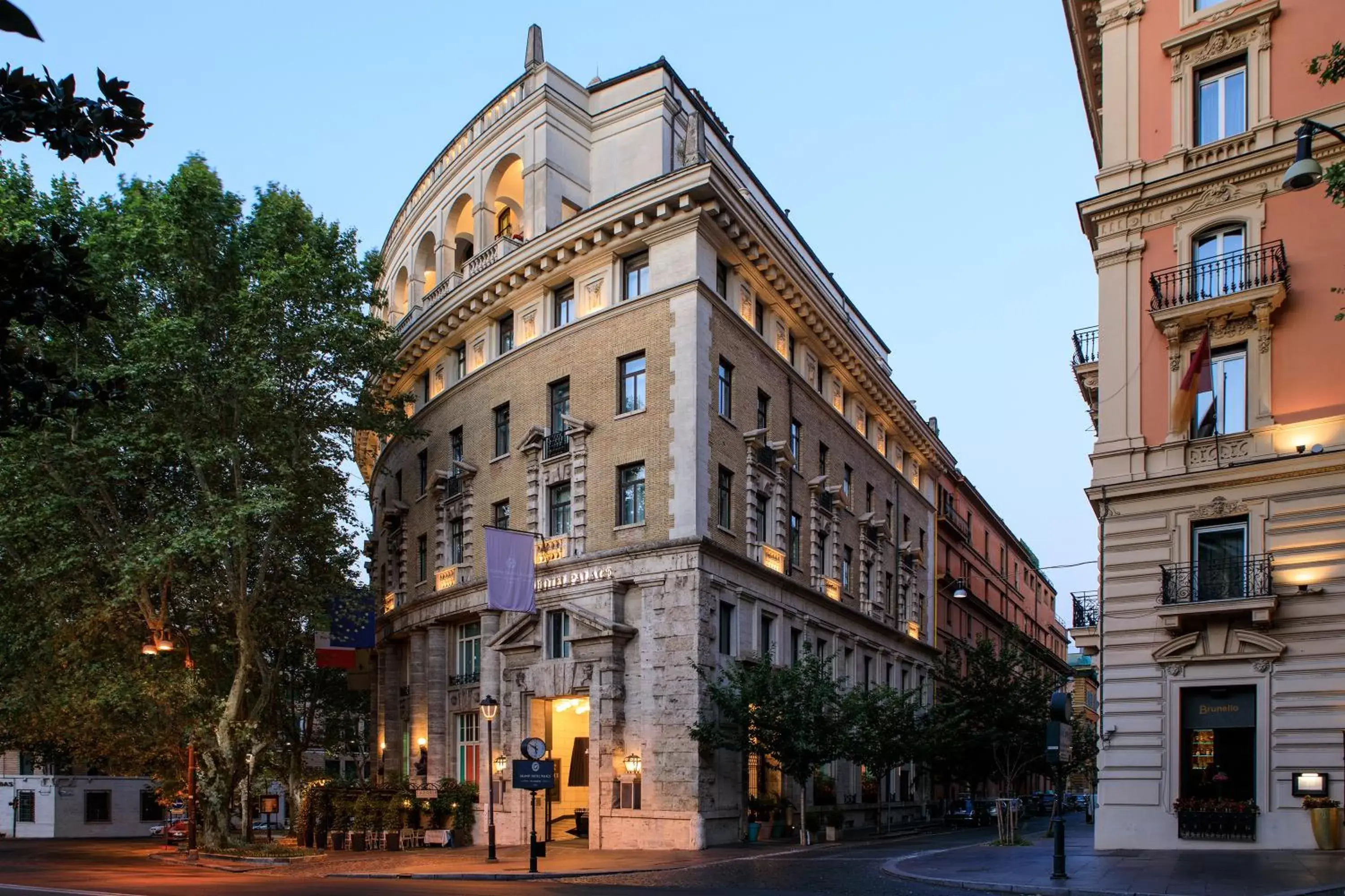 Property building in Grand Hotel Palace Rome