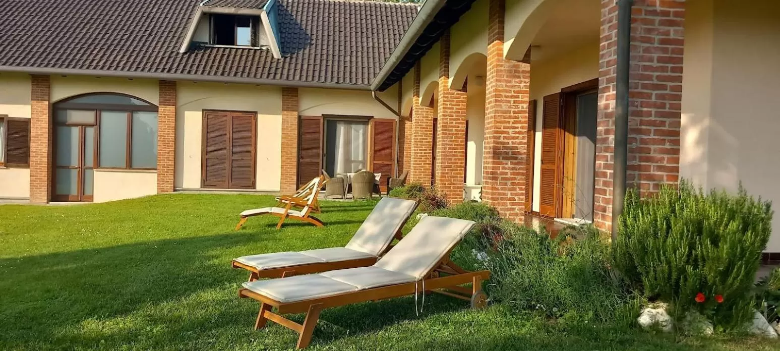 Facade/entrance in Villa Pieve