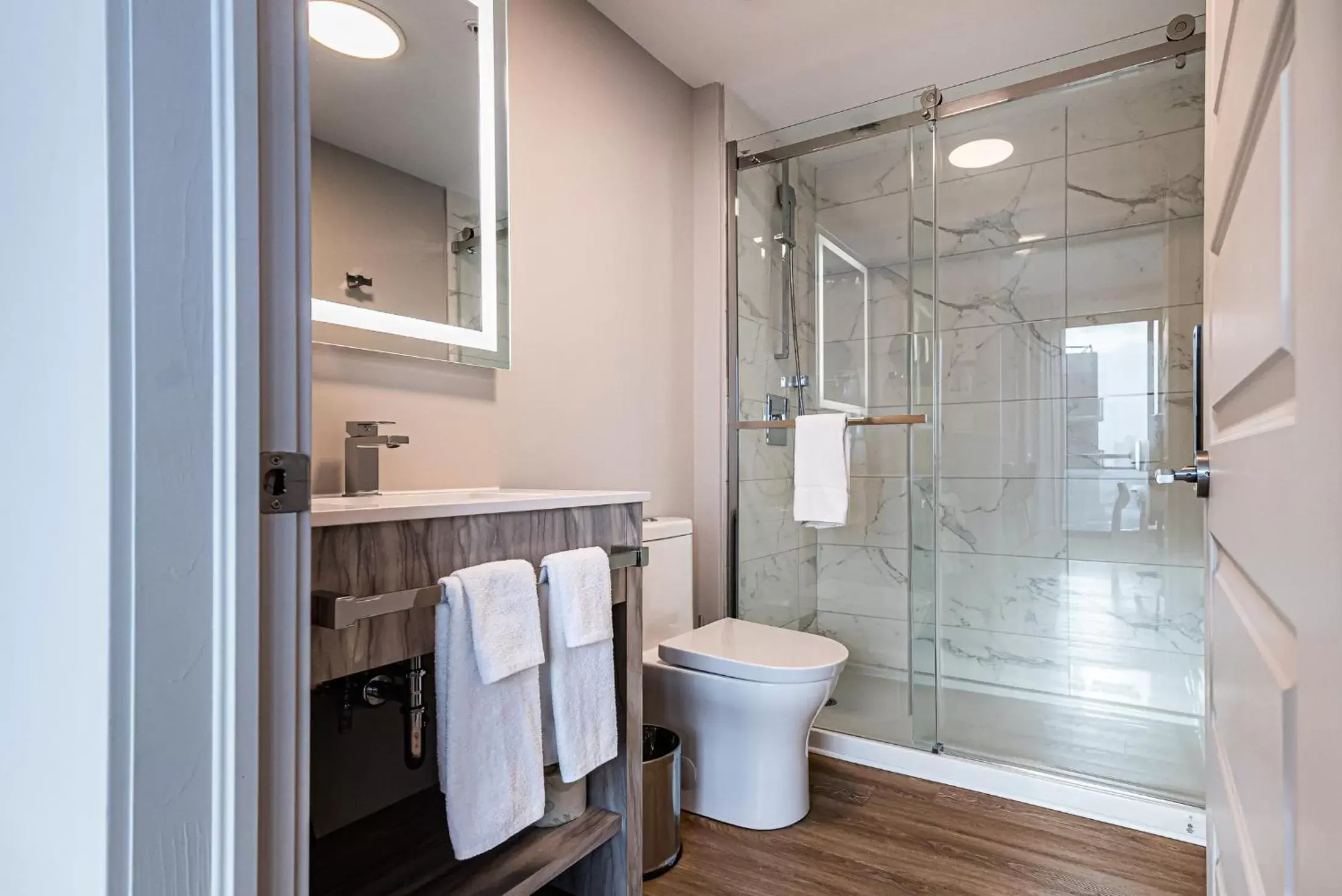 Bathroom in WRFY Griffintown Apartment