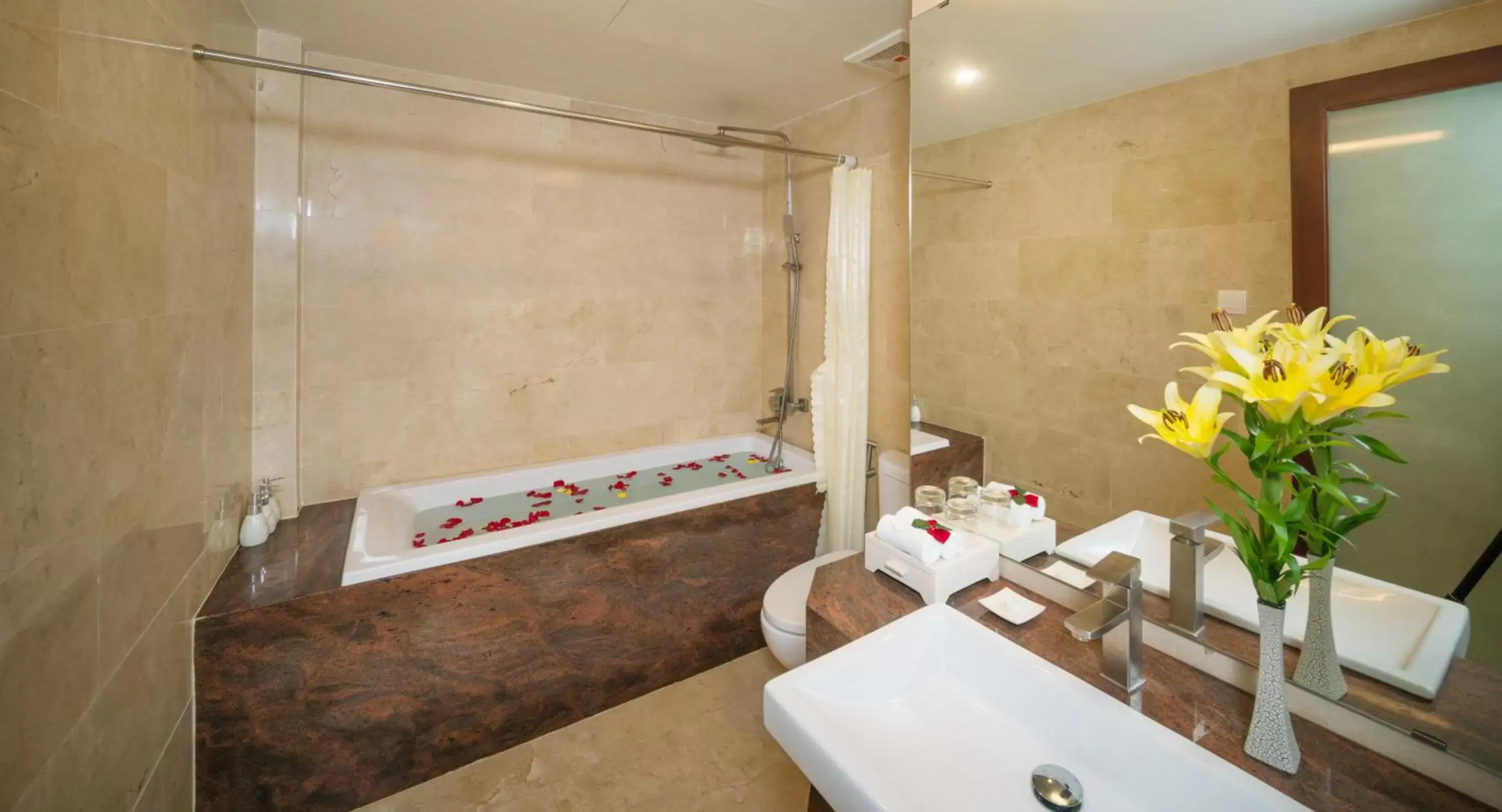 Bathroom in Elites Riverside Hotel & Spa