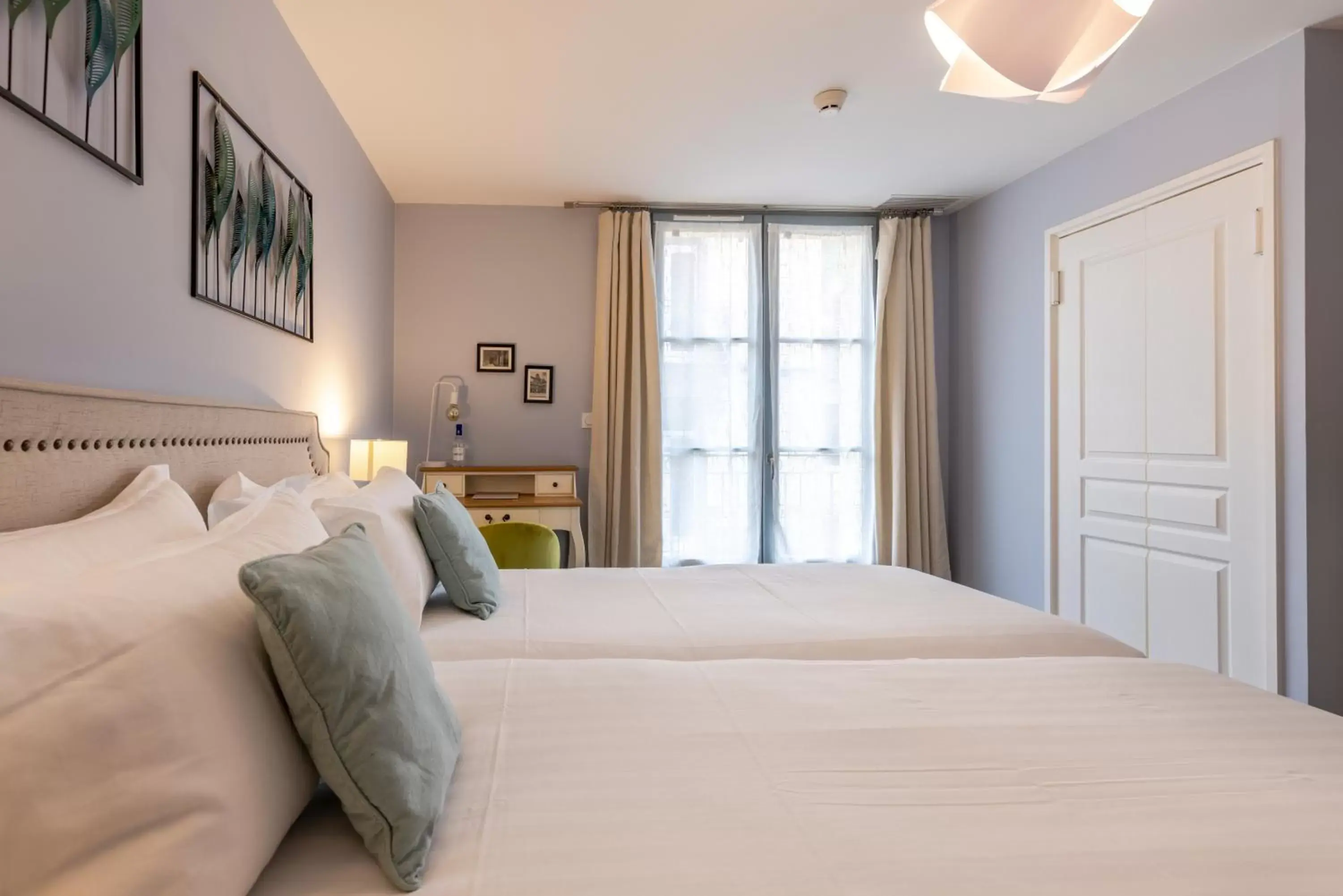 Bed in Hotel-Restaurant des Augustins - Cosy Places by CC - Proche Sarlat