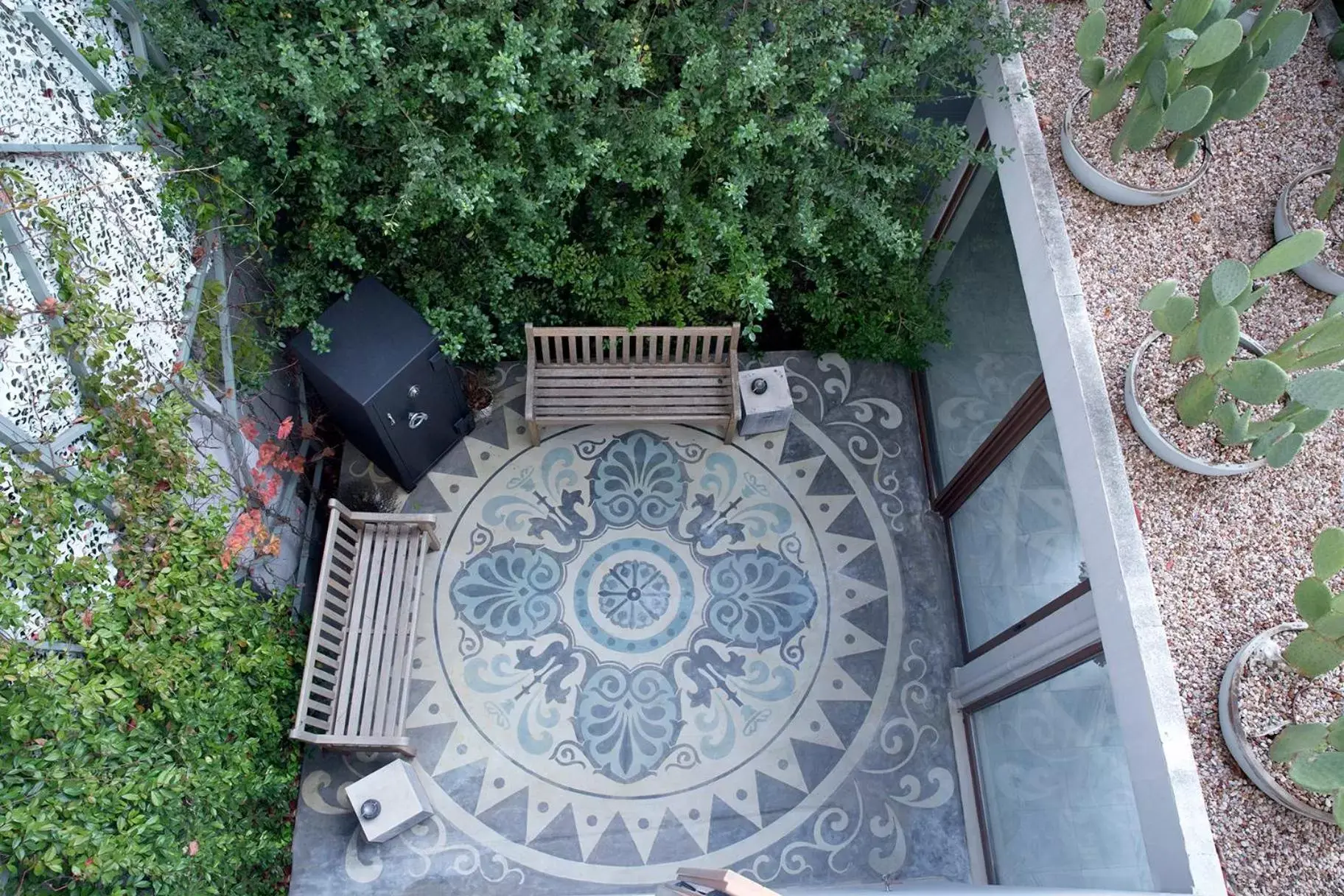 Patio in Apollon Library Suites