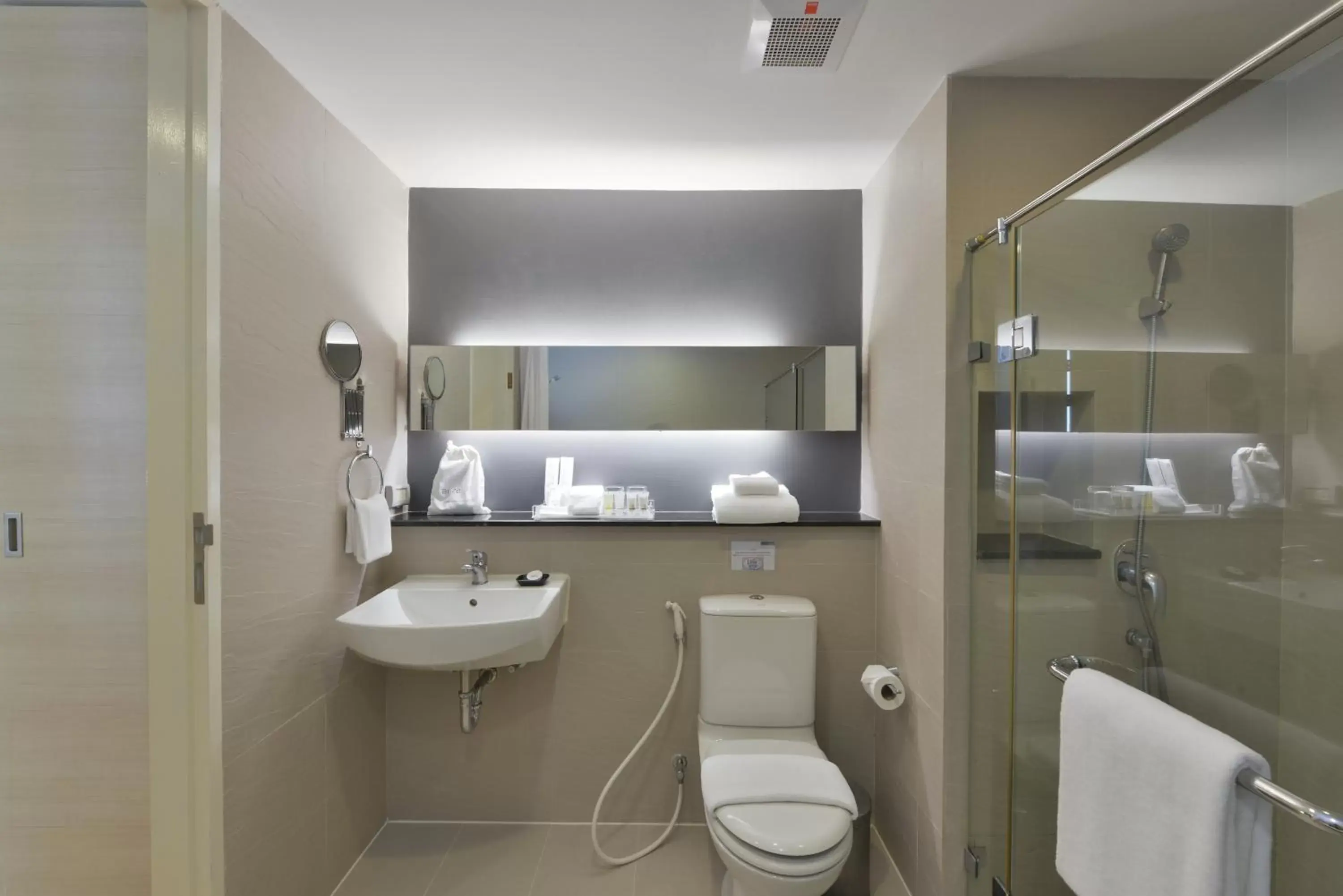 Shower, Bathroom in Arize Hotel Sukhumvit