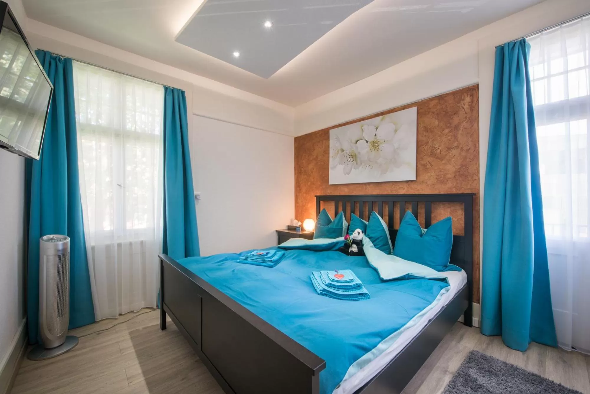 Bed in Max Aviation Villa & Apartments