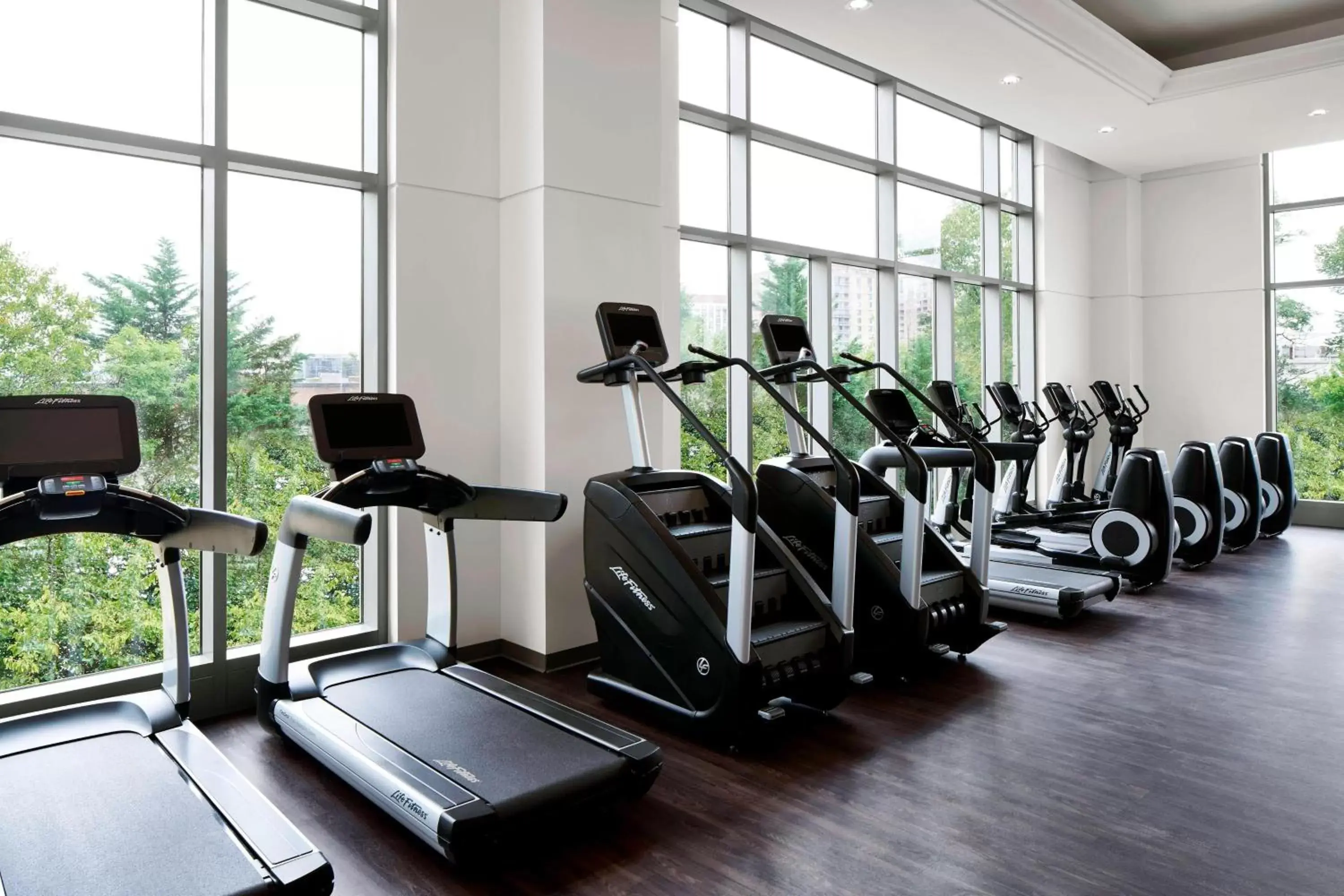 Fitness centre/facilities, Fitness Center/Facilities in Bethesda North Marriott Hotel & Conference Center