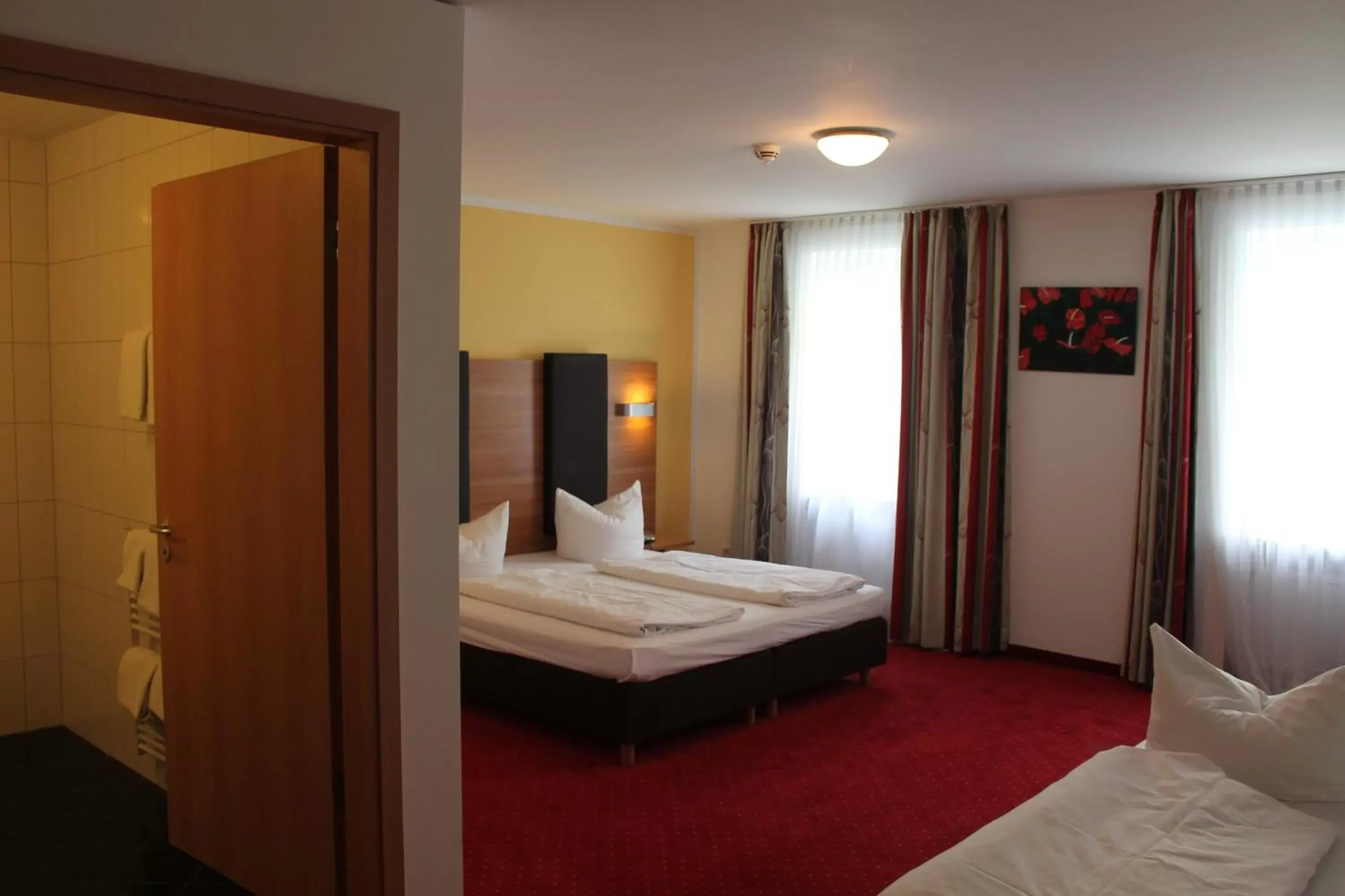 Bedroom, Bed in Hotel Andra München