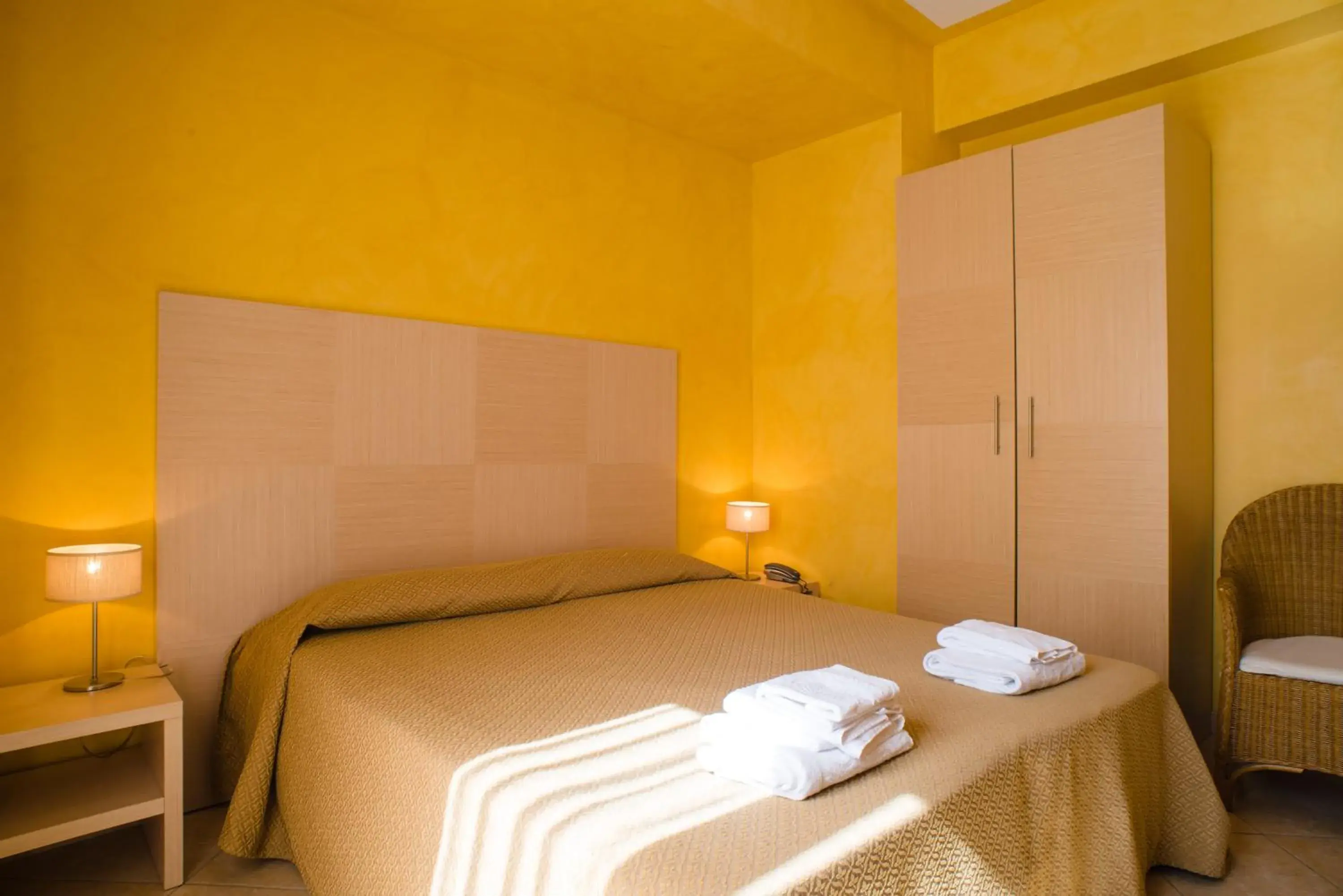 Day, Bed in Hotel Villa Mare