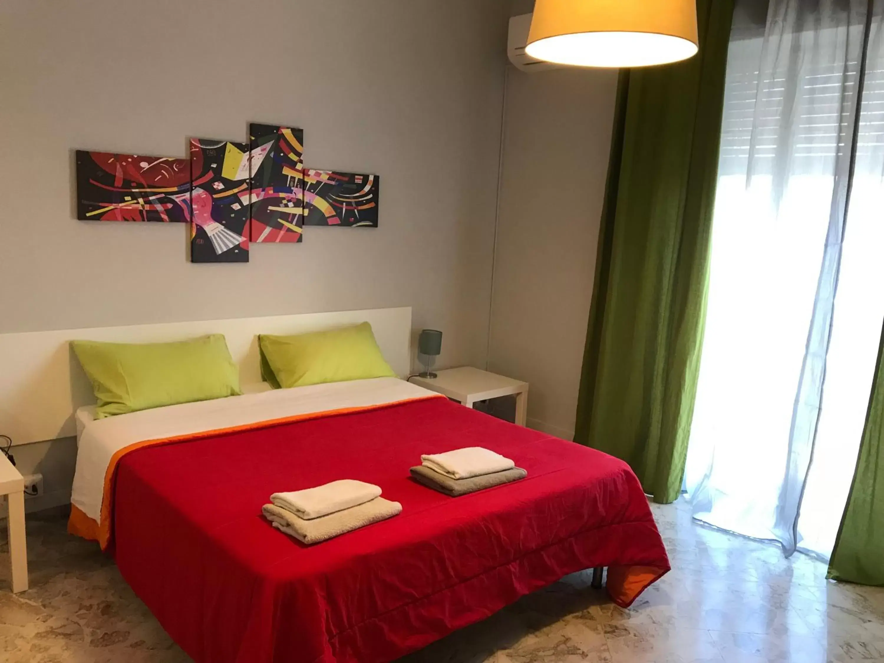 Bed in CAVOUR 124 -guest-room-