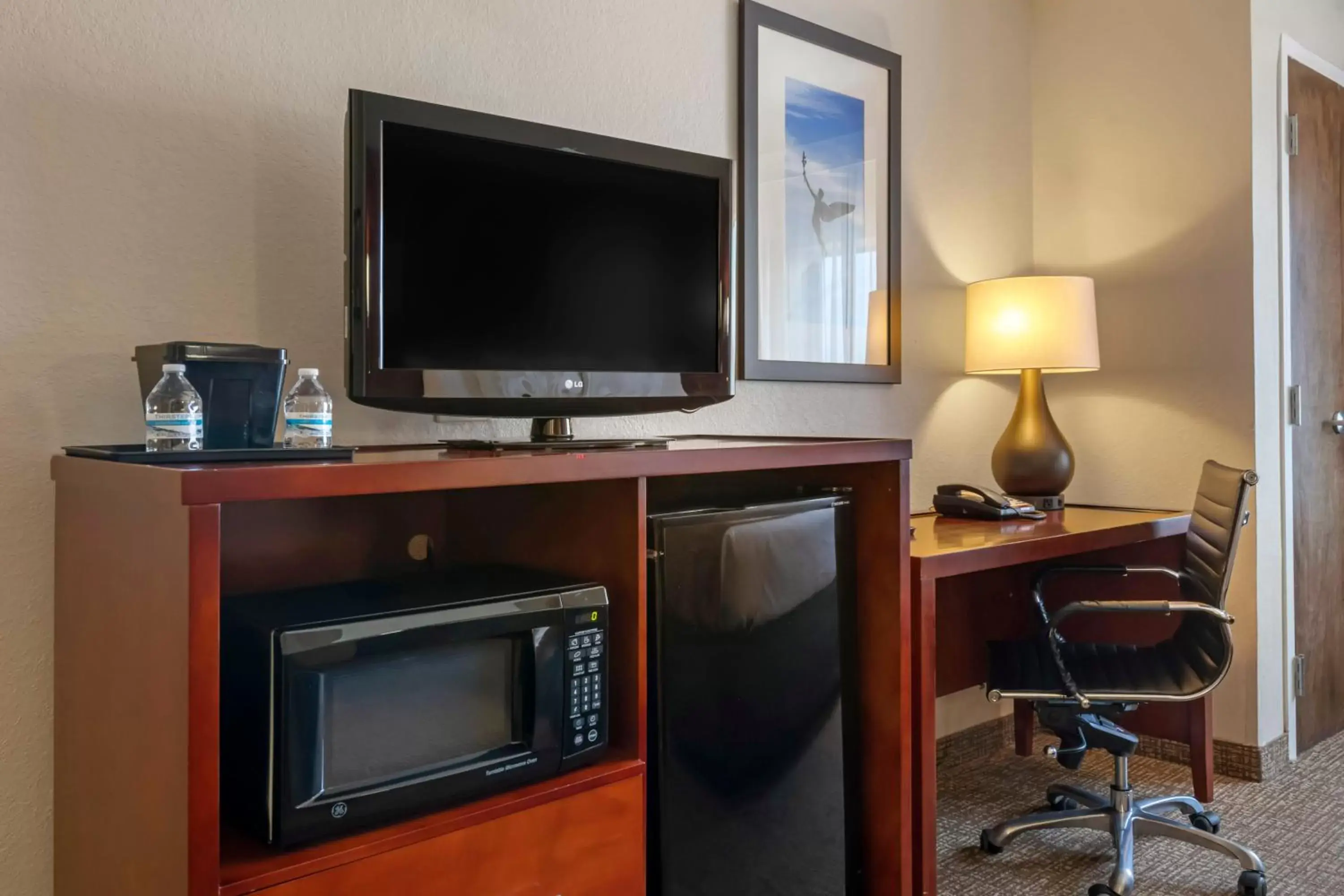 TV and multimedia, TV/Entertainment Center in Comfort Suites West Jacksonville