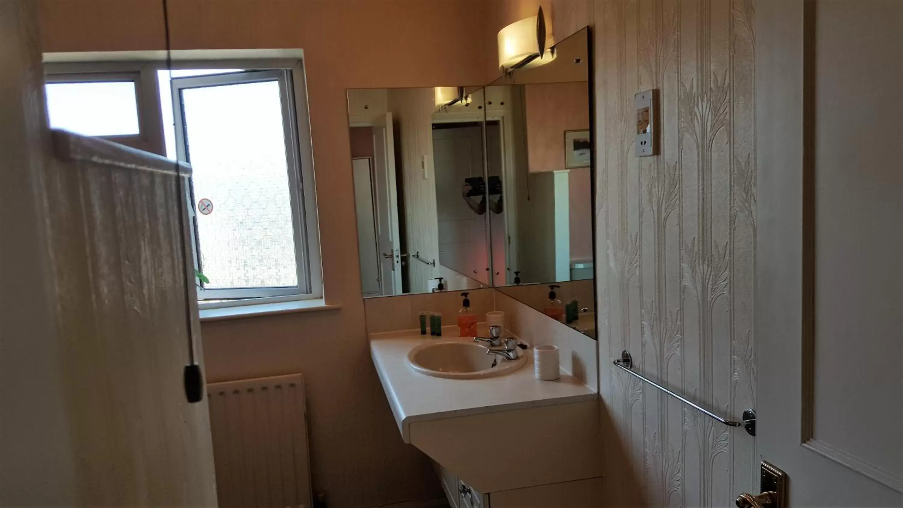 Bathroom in Fairhaven Guest Accommodation