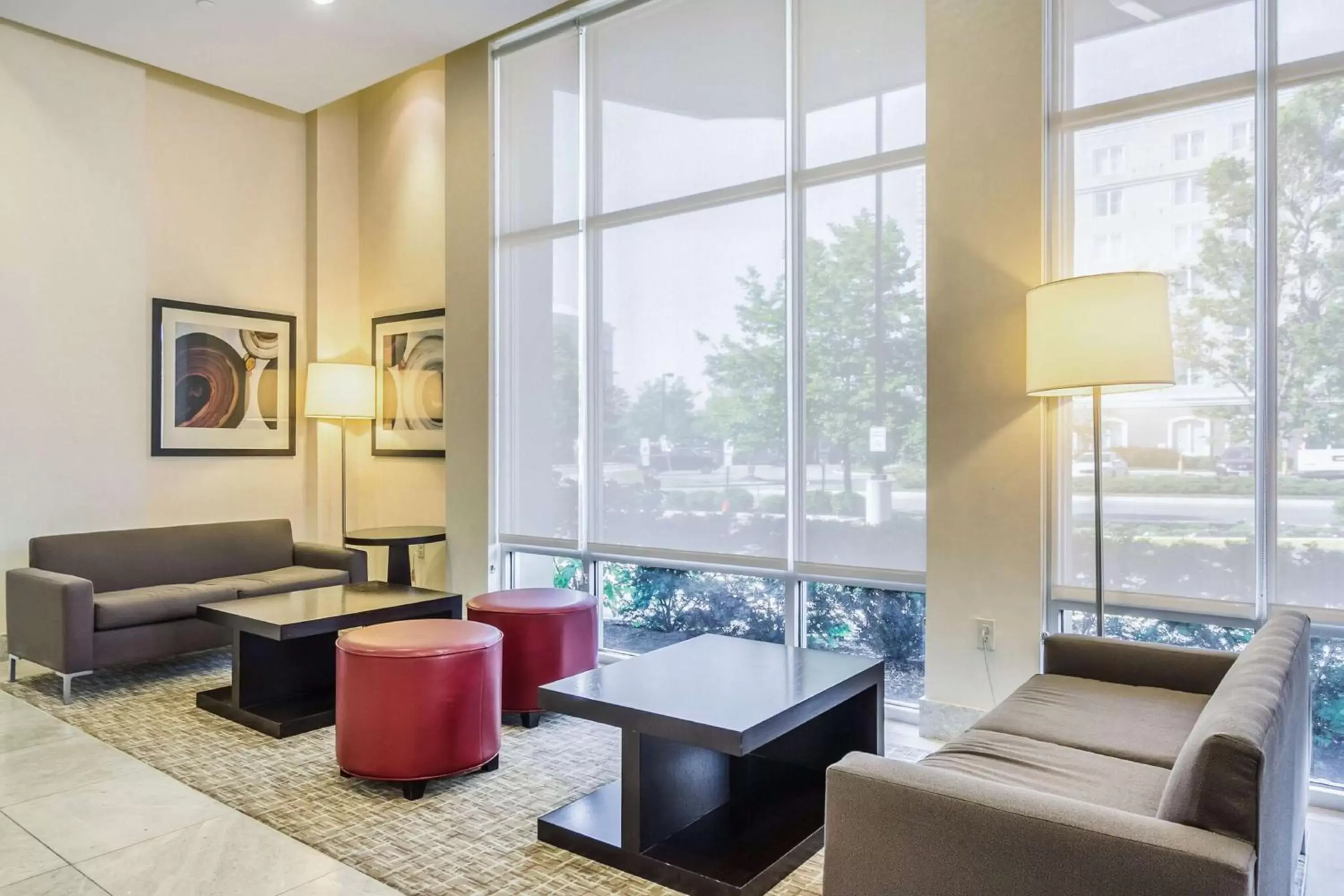 Lobby or reception, Seating Area in Embassy Suites by Hilton Newark Airport