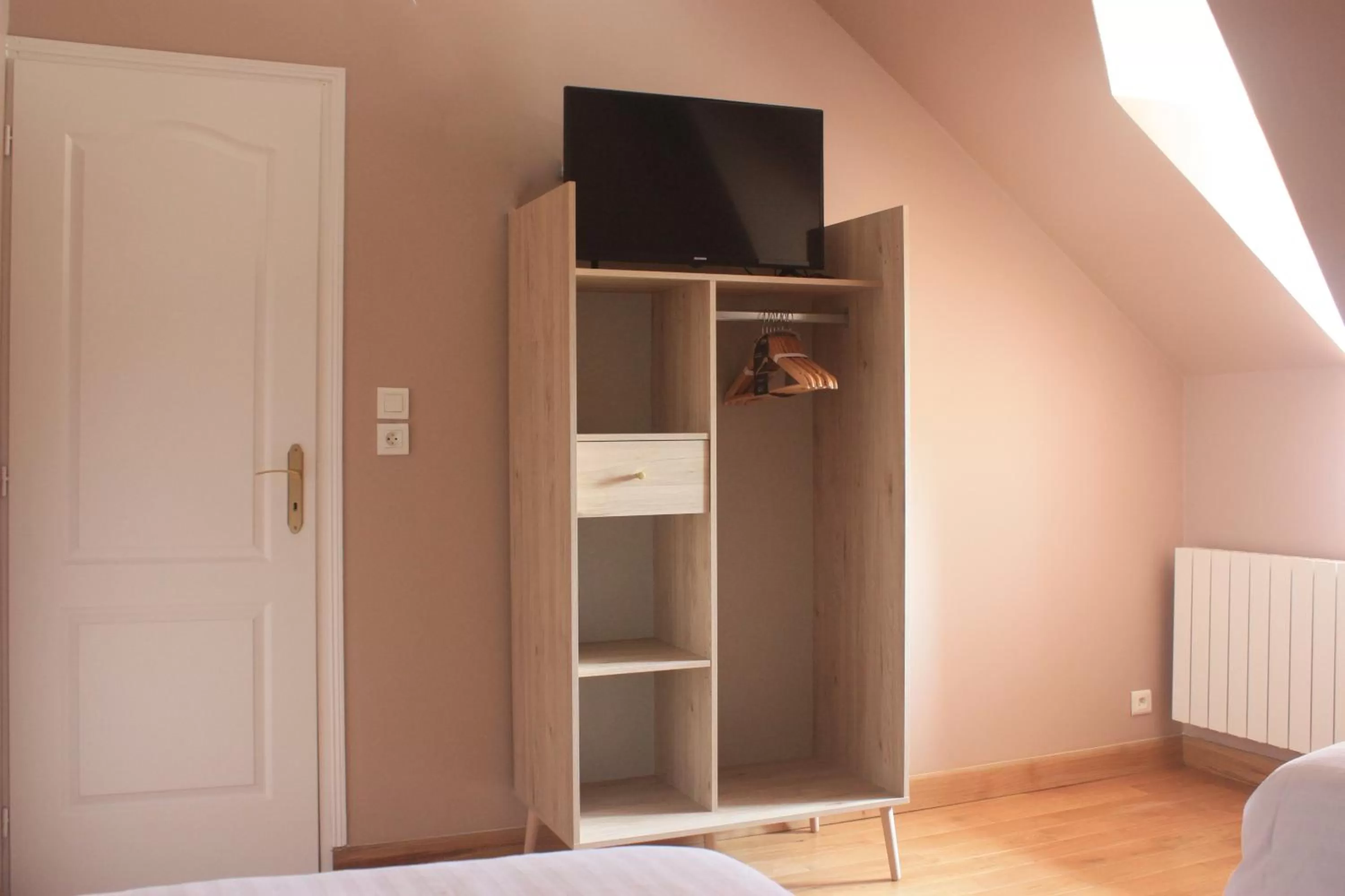 Photo of the whole room, TV/Entertainment Center in Le Domaine de Bella