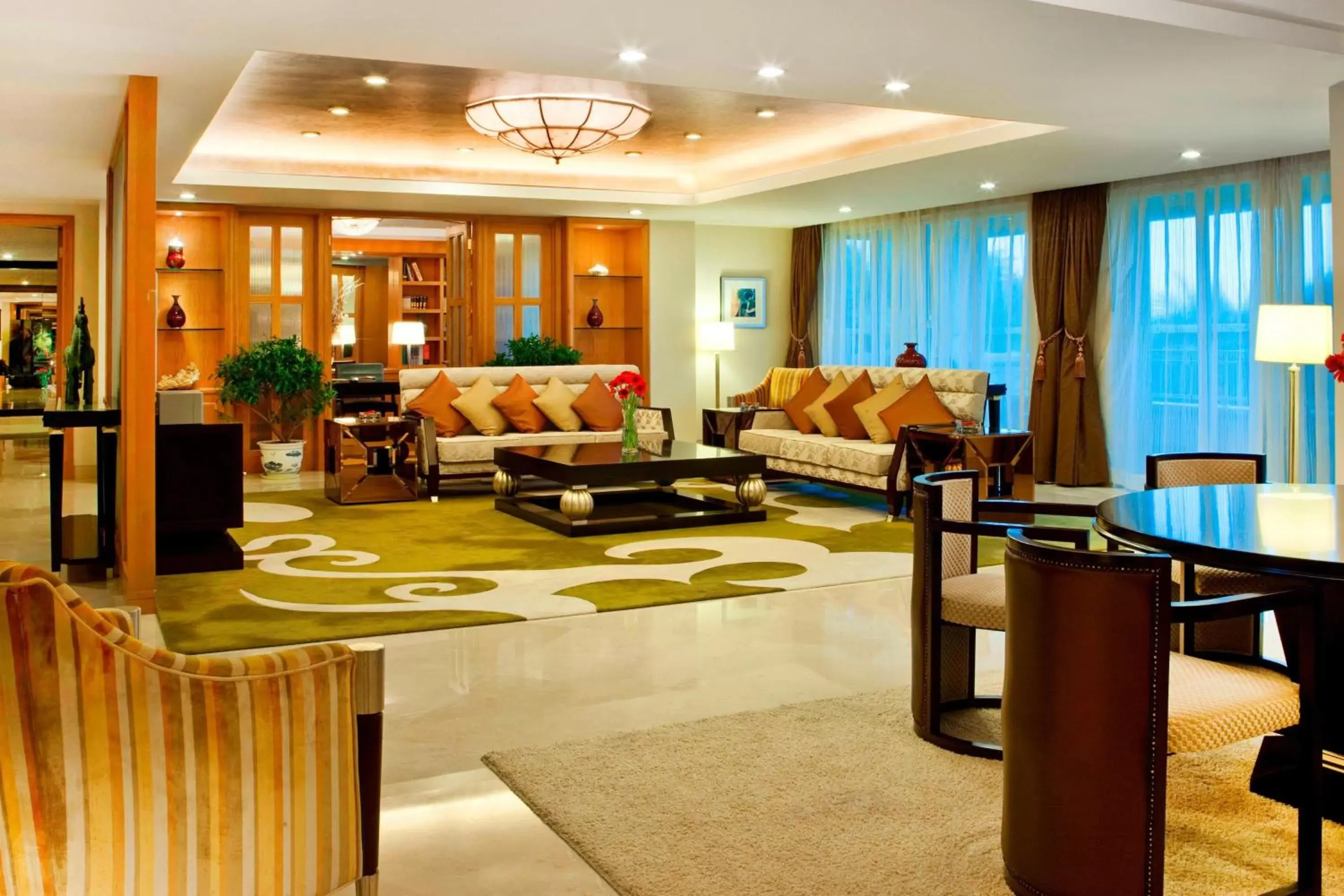 Living room in Sheraton Haikou Hotel