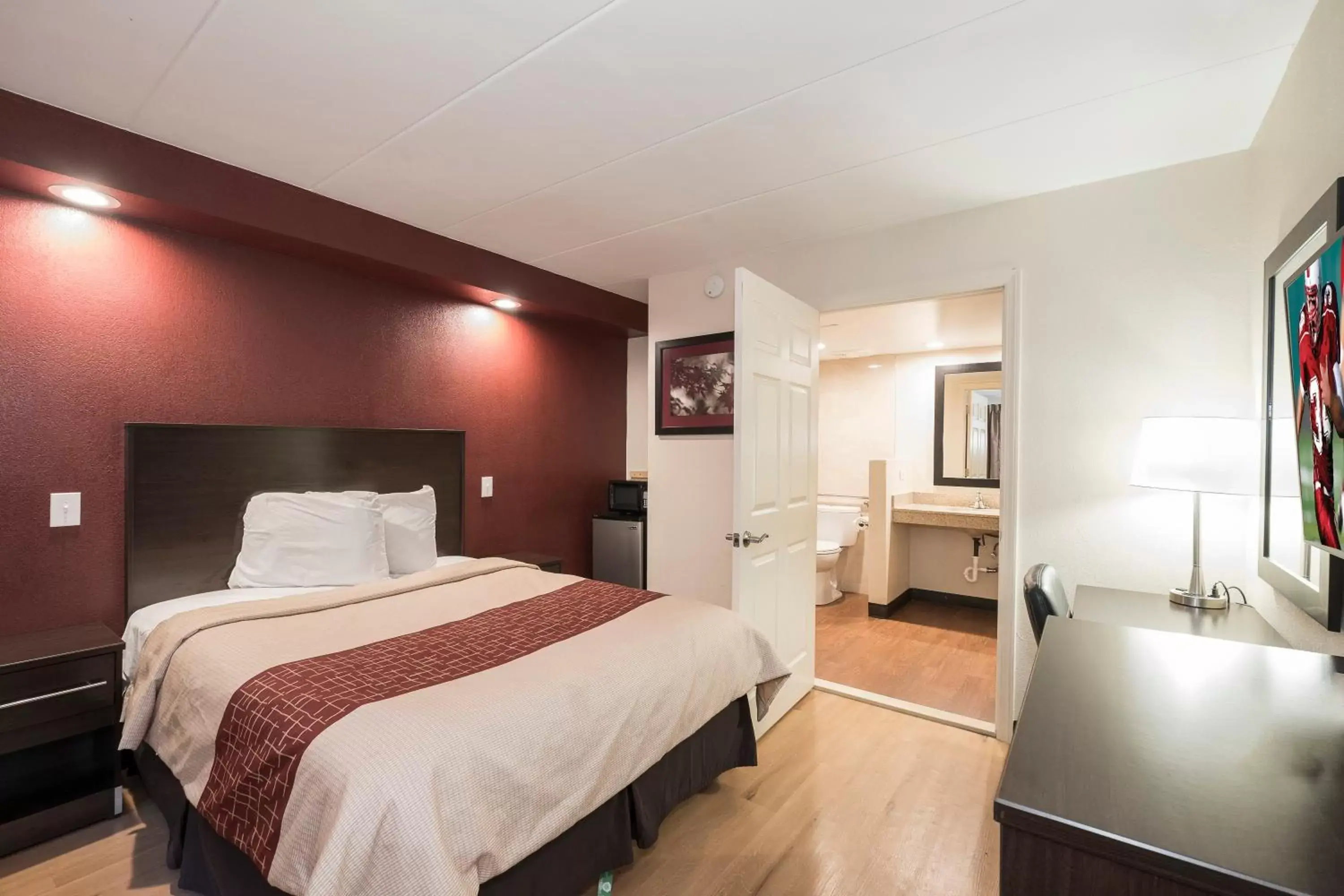 Photo of the whole room, Bed in Red Roof Inn Wildwood – Cape May/Rio Grande