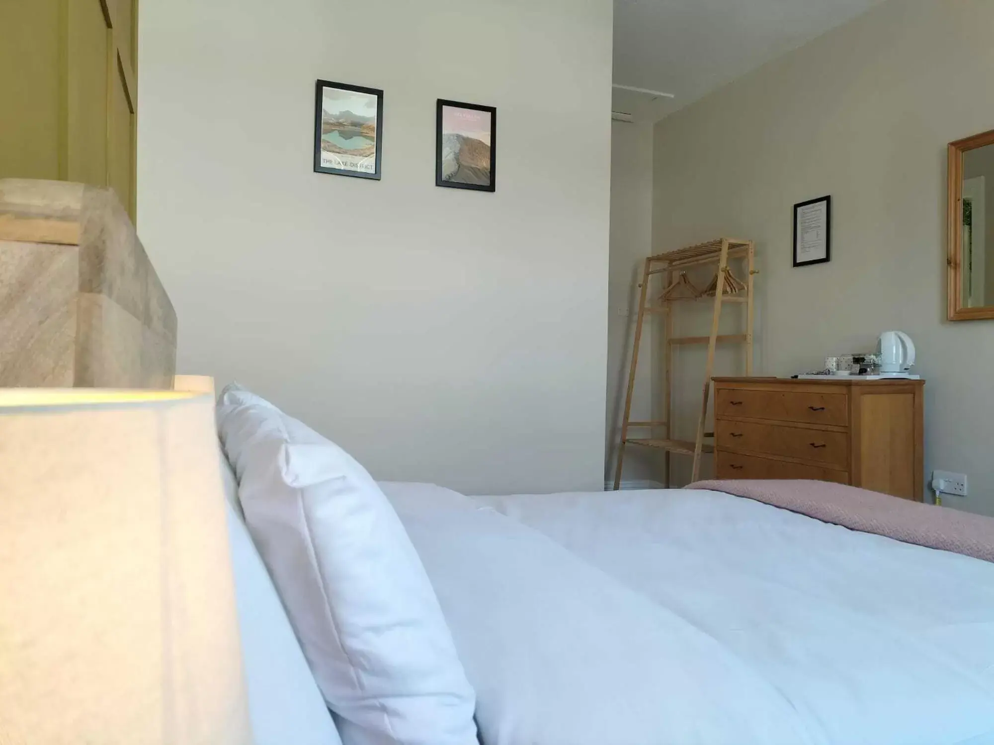 Double Room with Private Bathroom in Clarence House Double Room with Private Bathroom in Clarence House