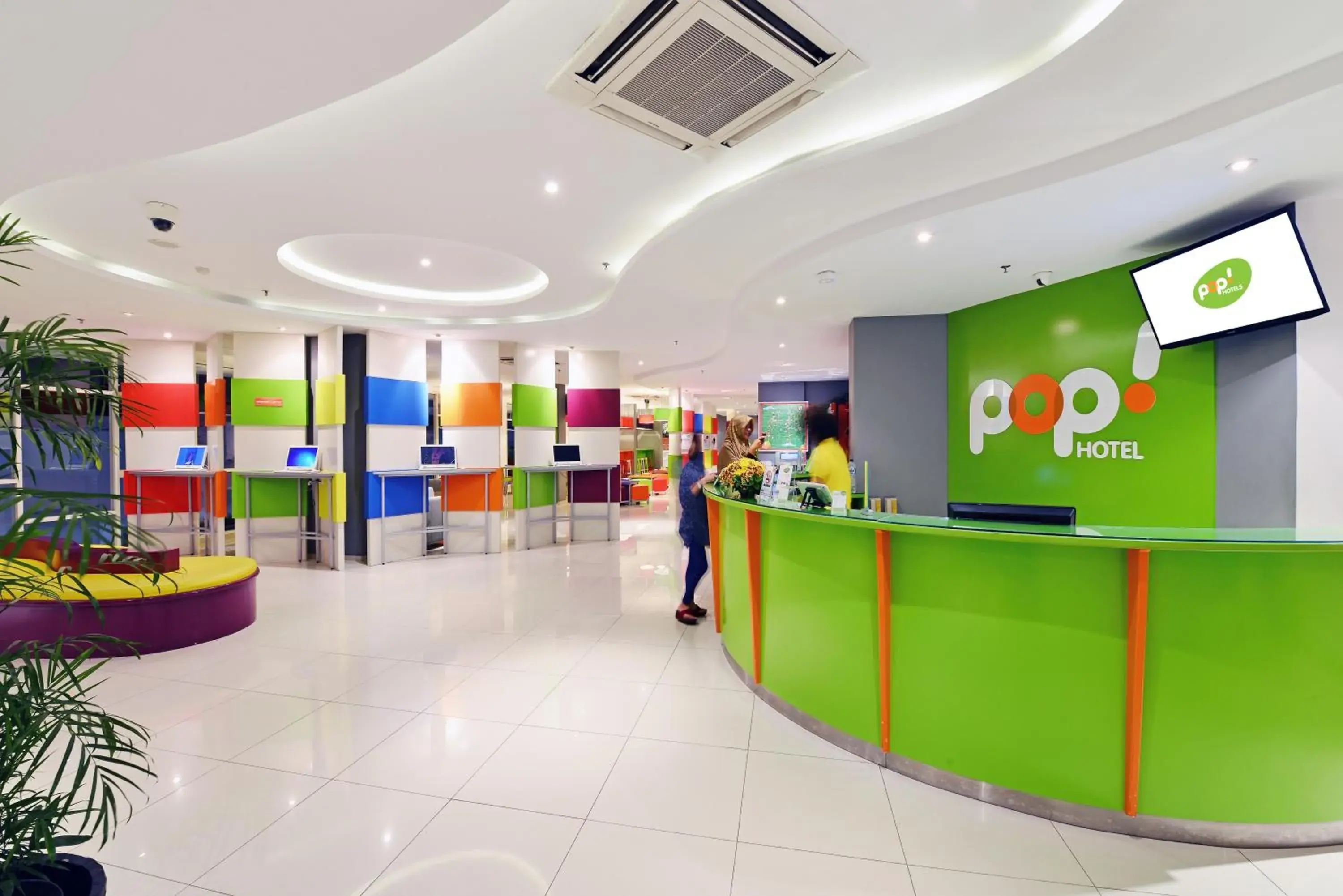 Lobby or reception in POP! Hotel Tanjung Karang Lobby or reception in POP! Hotel Tanjung Karang