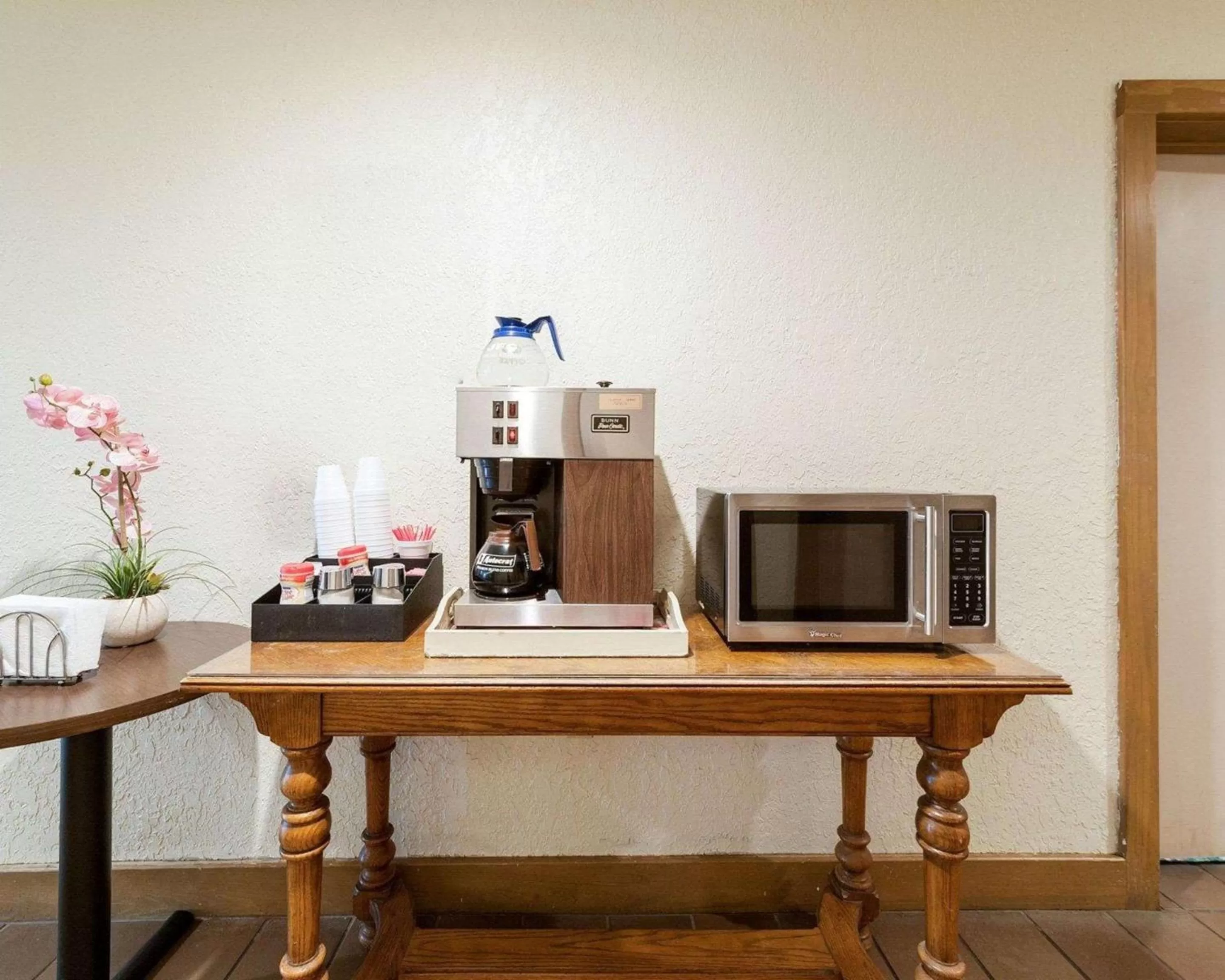 Restaurant/places to eat in Rodeway Inn Jasper