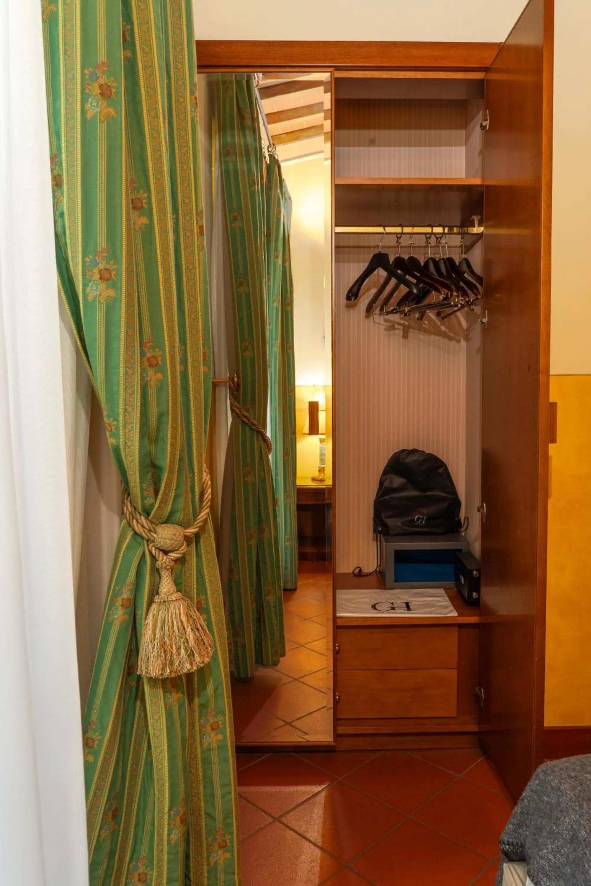wardrobe in Hotel Panama