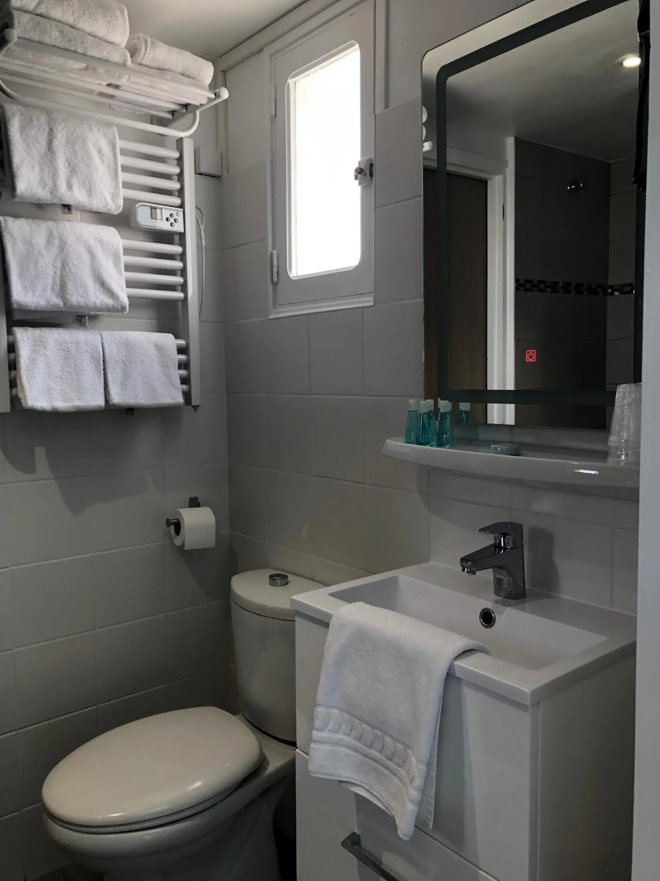 Toilet, Bathroom in Hôtel La Côte Océane