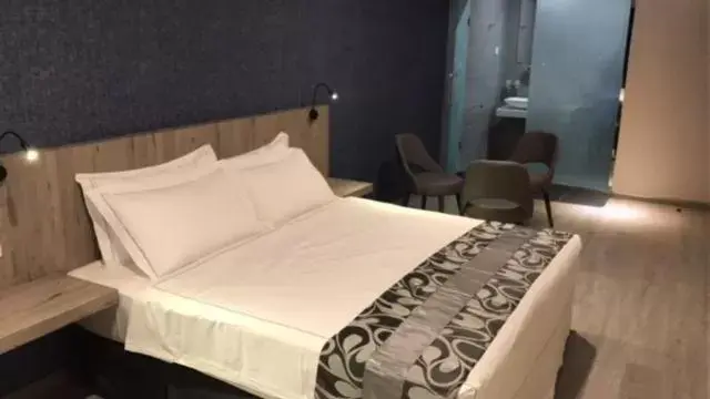 Bed in Diamond Inn