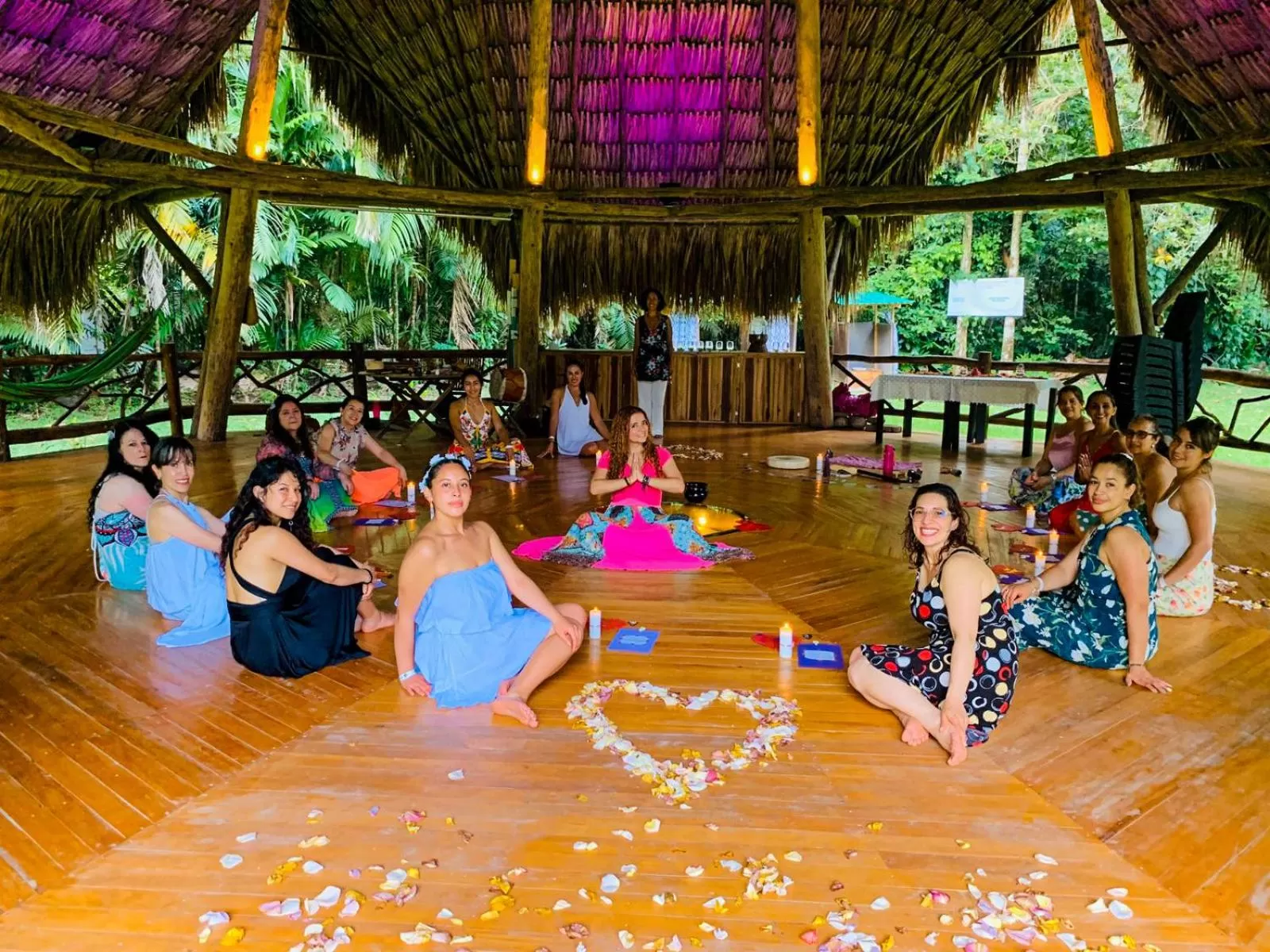 group of guests in Ecolodge Cosmogénesis