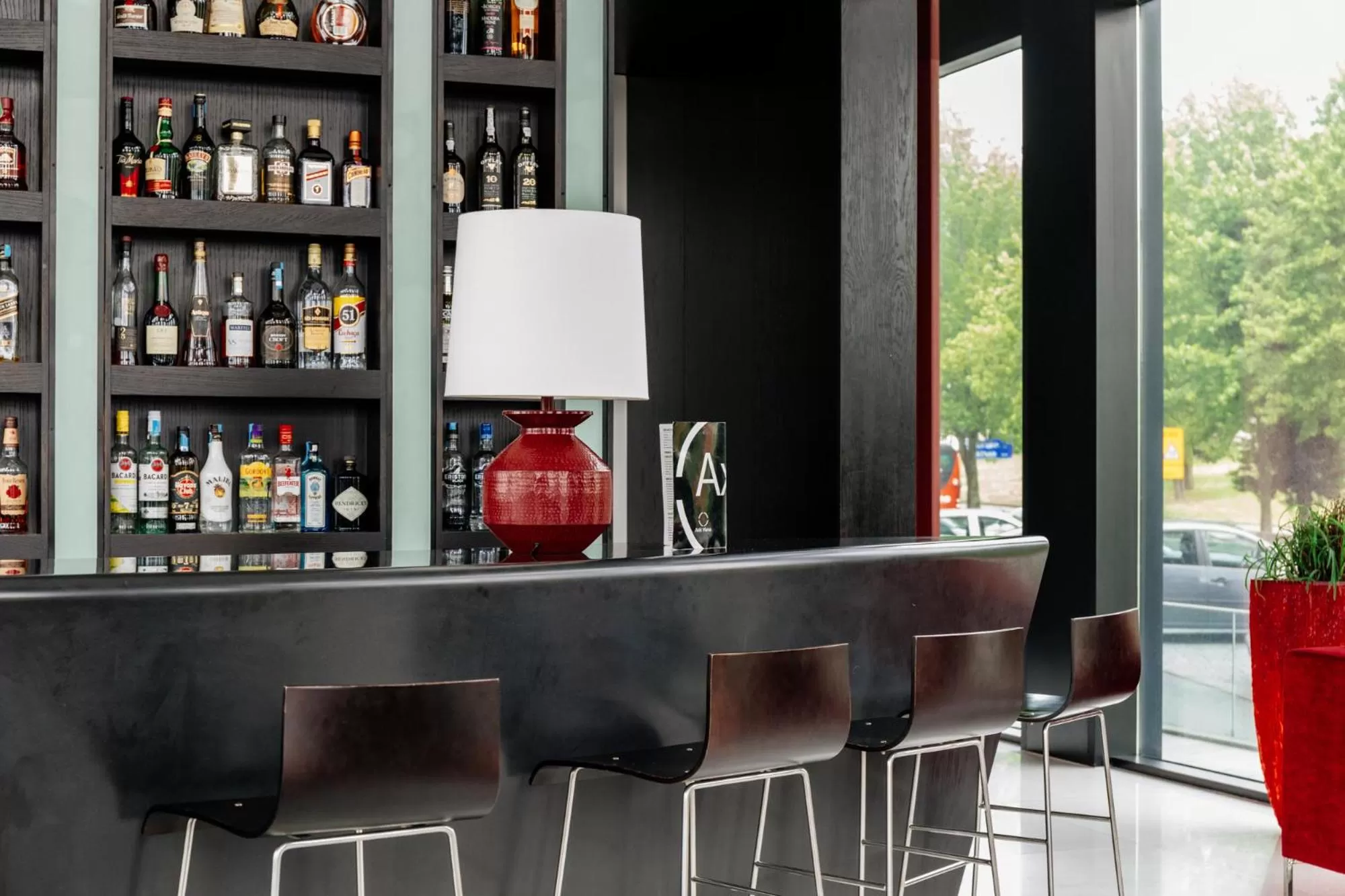 Lounge or bar in Axis Viana Business & SPA Hotel