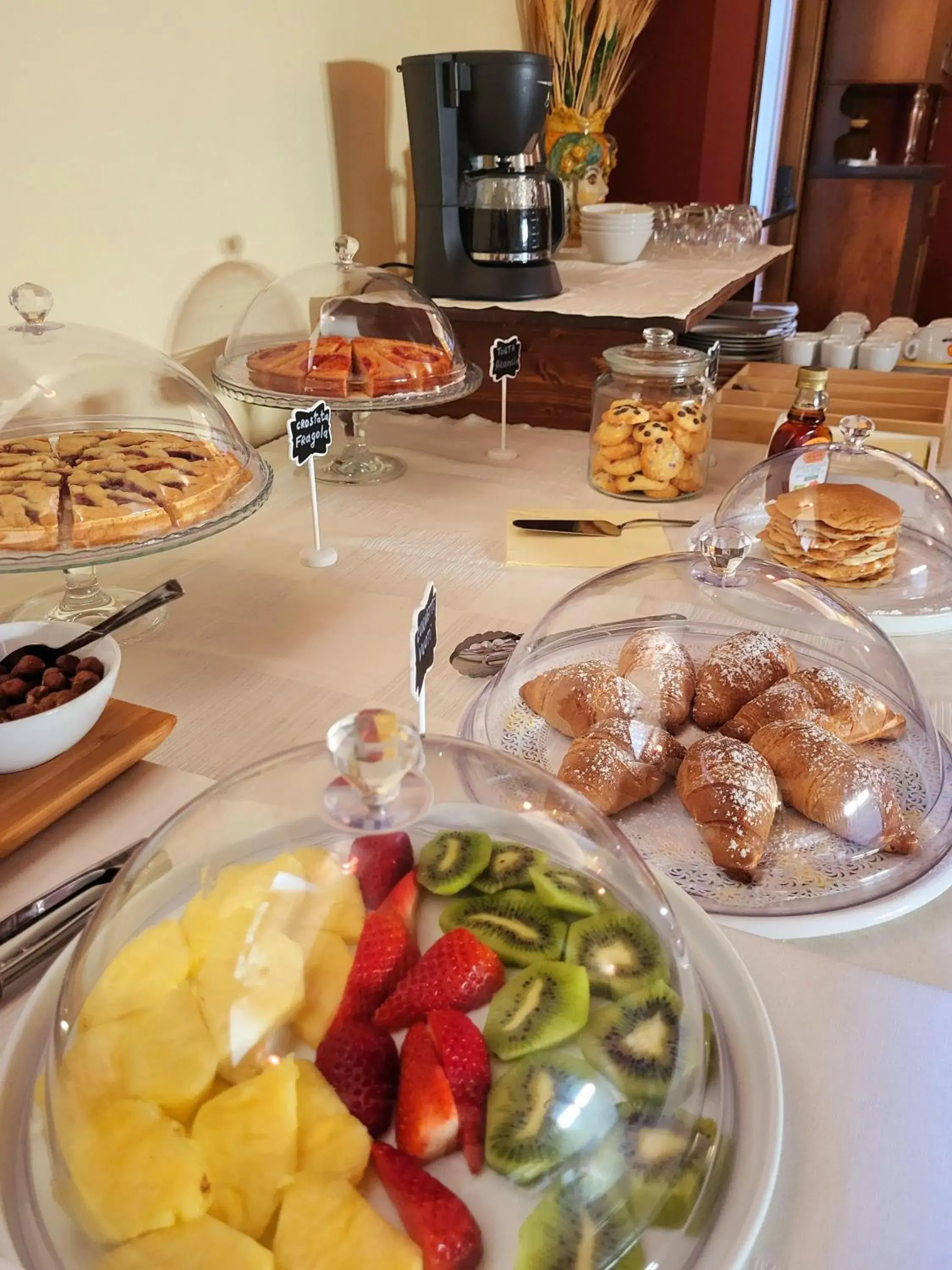 Buffet breakfast, Food in Hotel Federico II