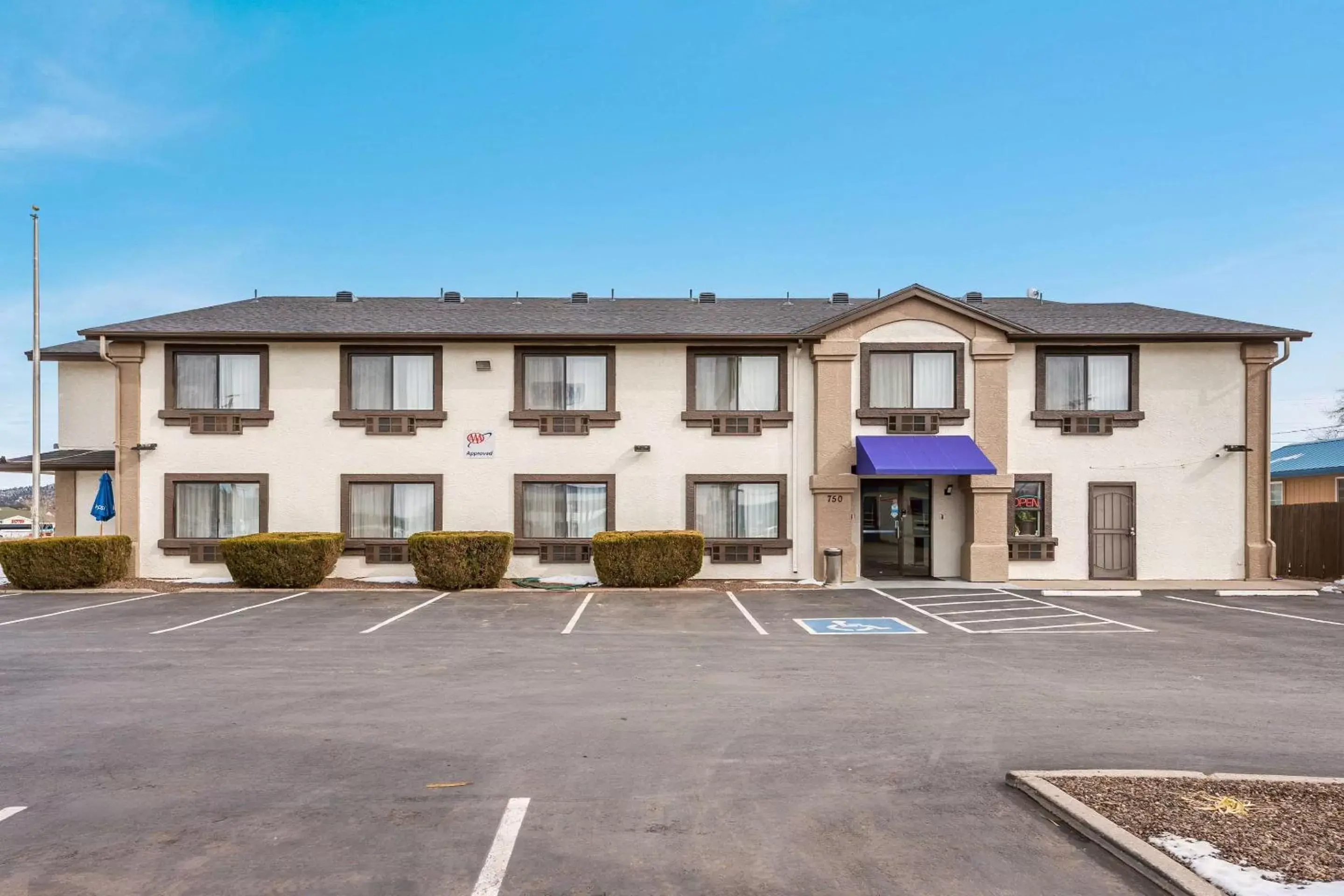 Property Building in Econo Lodge Inn & Suites Williams - Grand Canyon Area