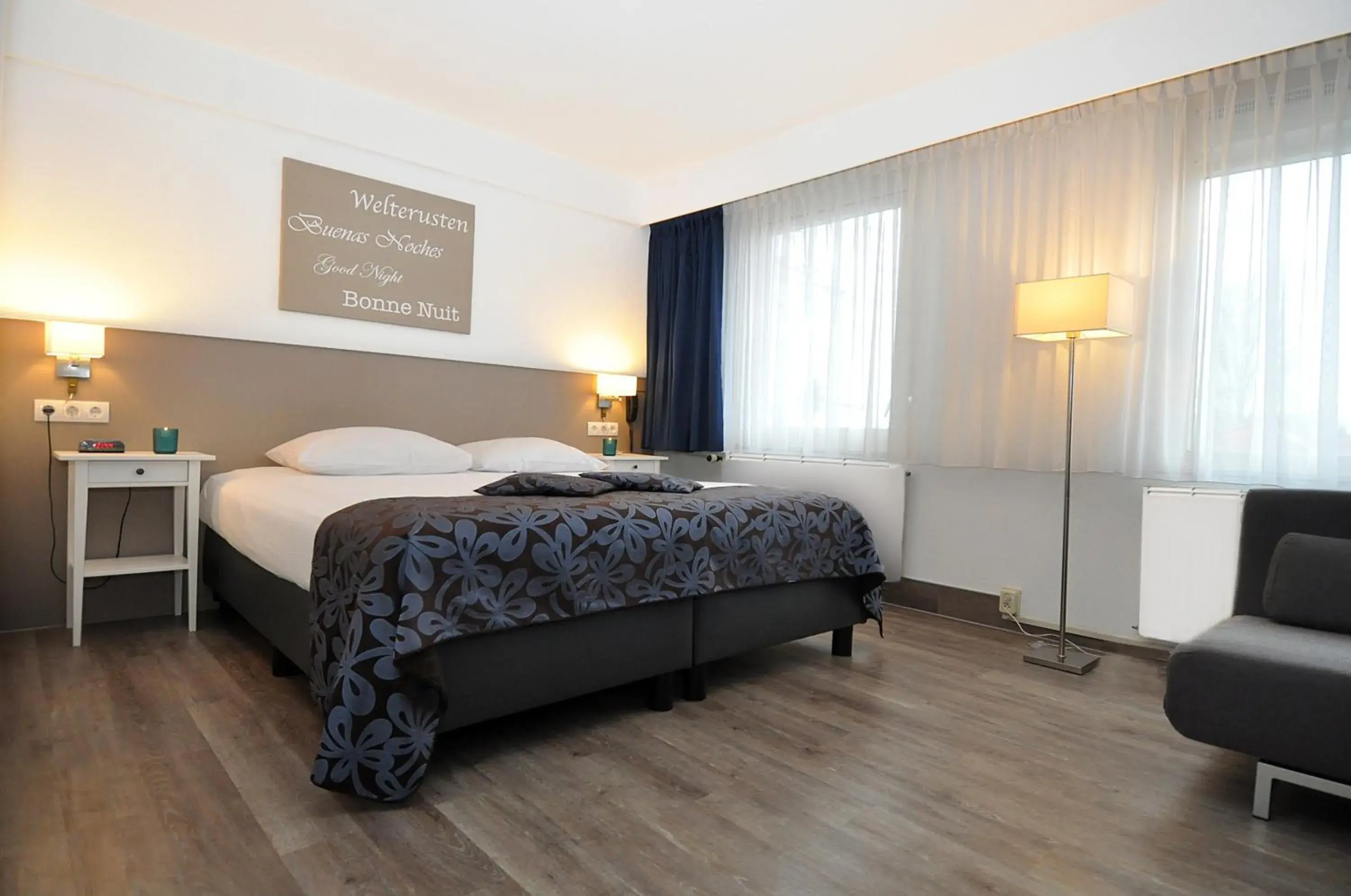 Photo of the whole room in Boutique Hotel Herbergh Amsterdam Airport FREE PARKING