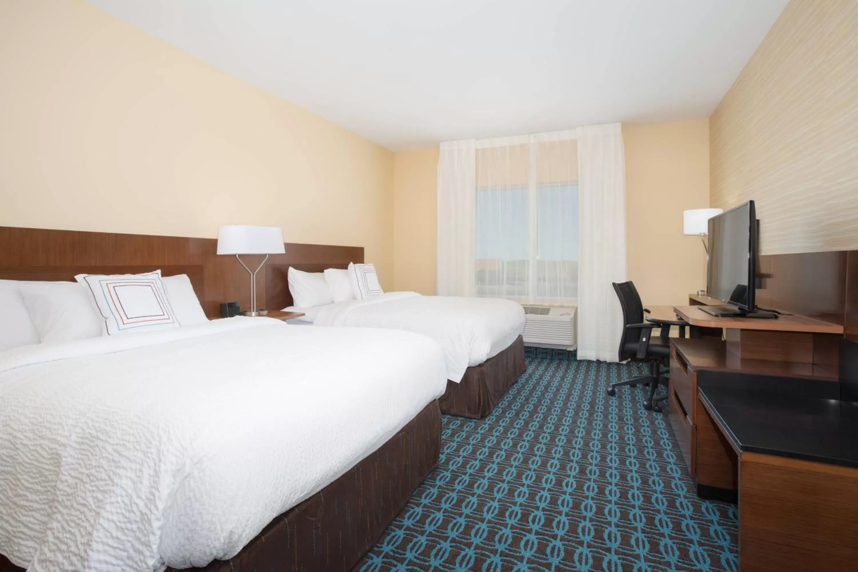 Photo of the whole room in Fairfield Inn & Suites by Marriott Burlington