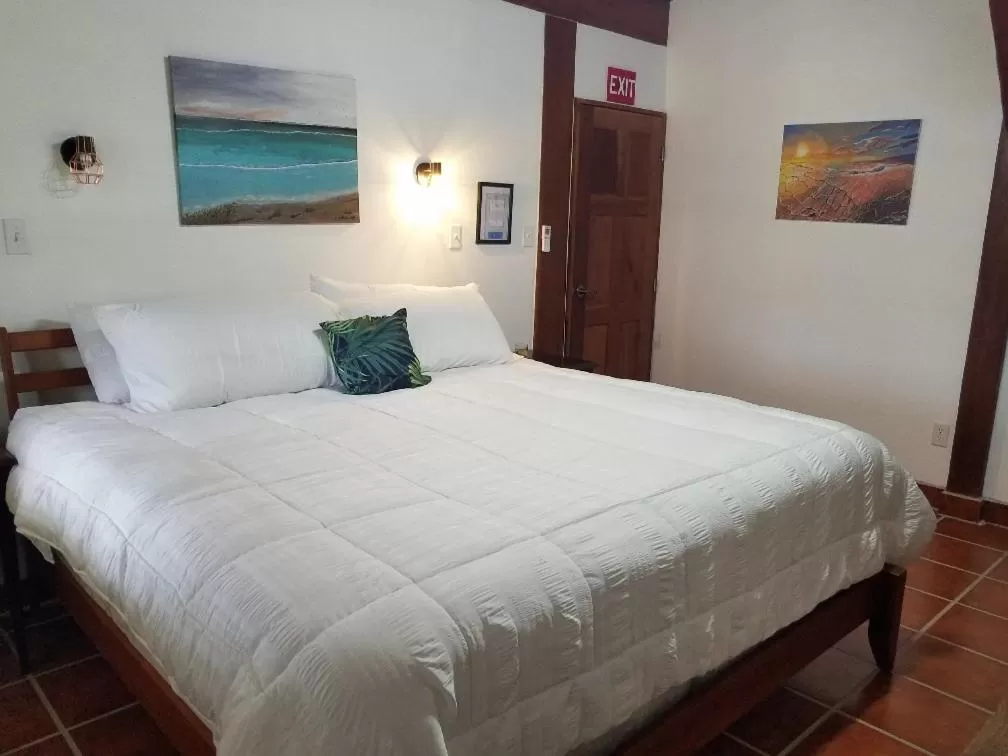 Bed in The BNB on Triggerfish Close to the airport