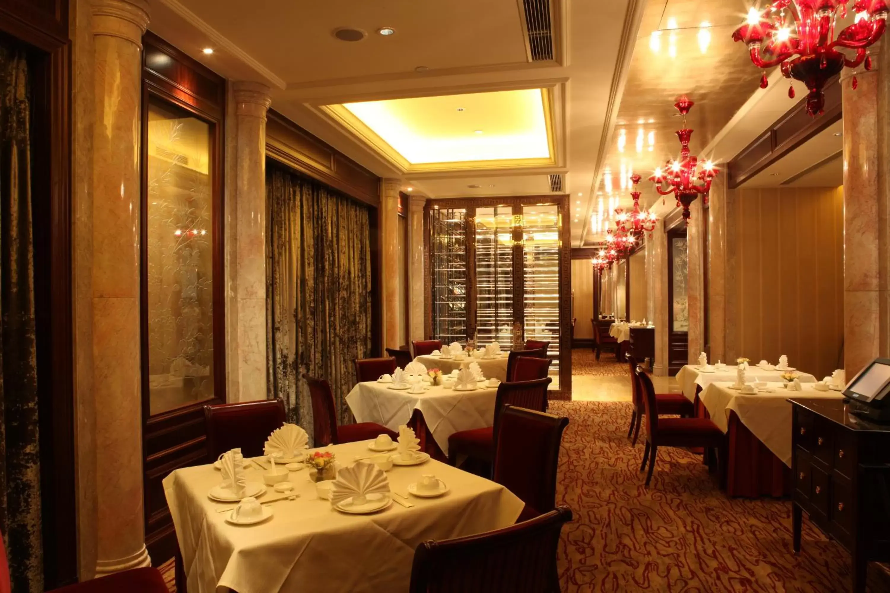 Restaurant/Places to Eat in Grand Central Hotel Shanghai