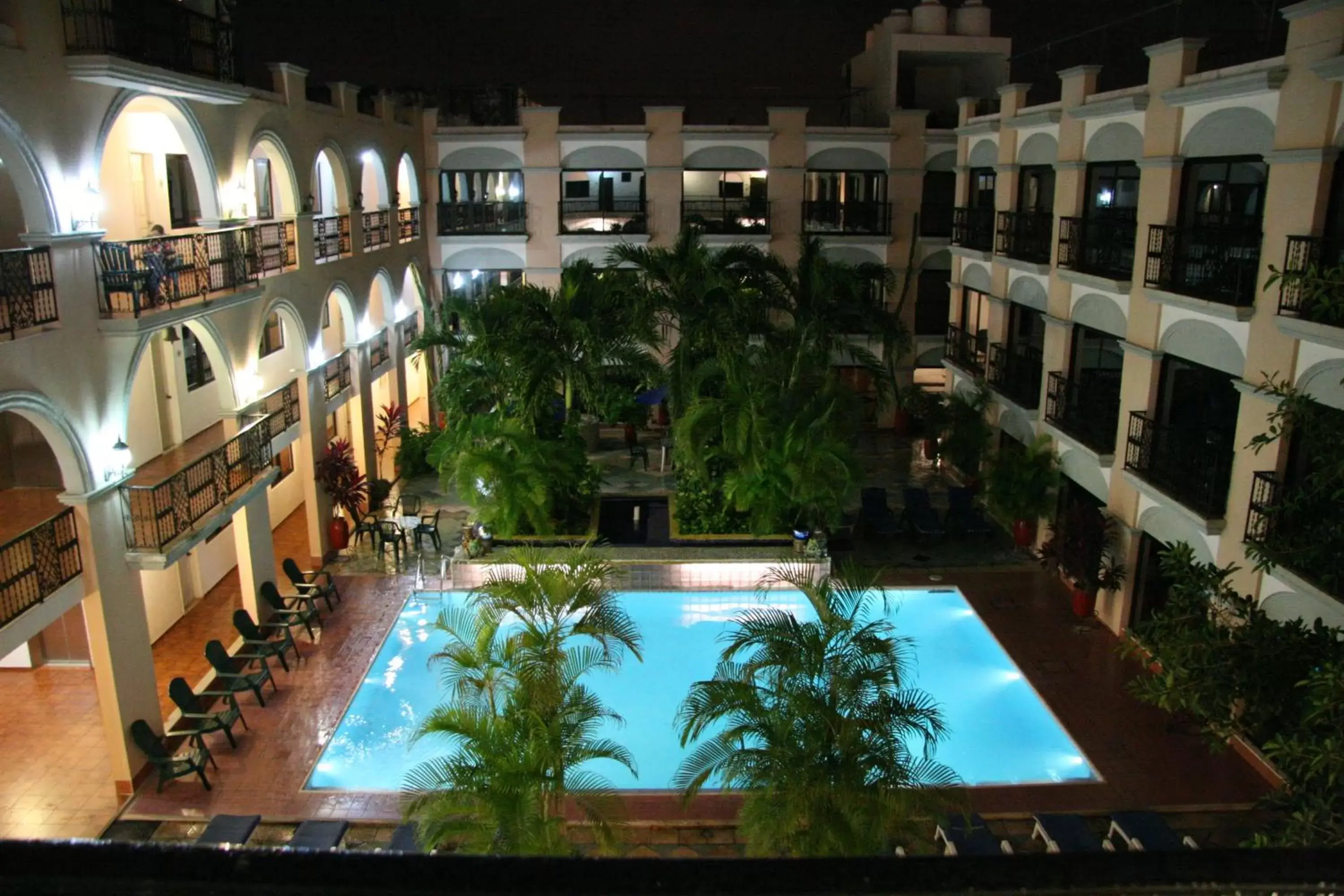 Swimming pool, Pool View in Hotel Doralba Inn