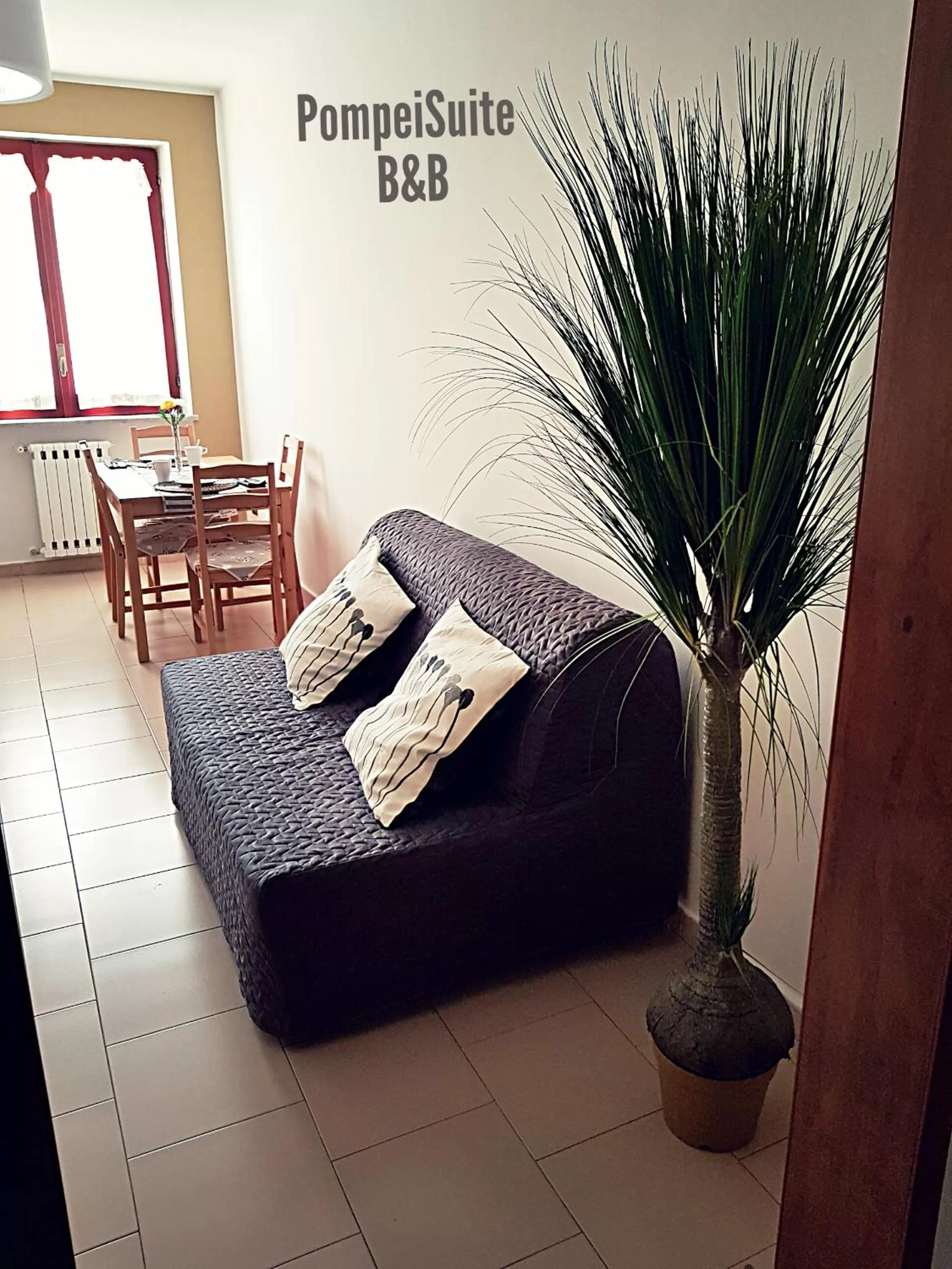 Living room in Pompei Suite