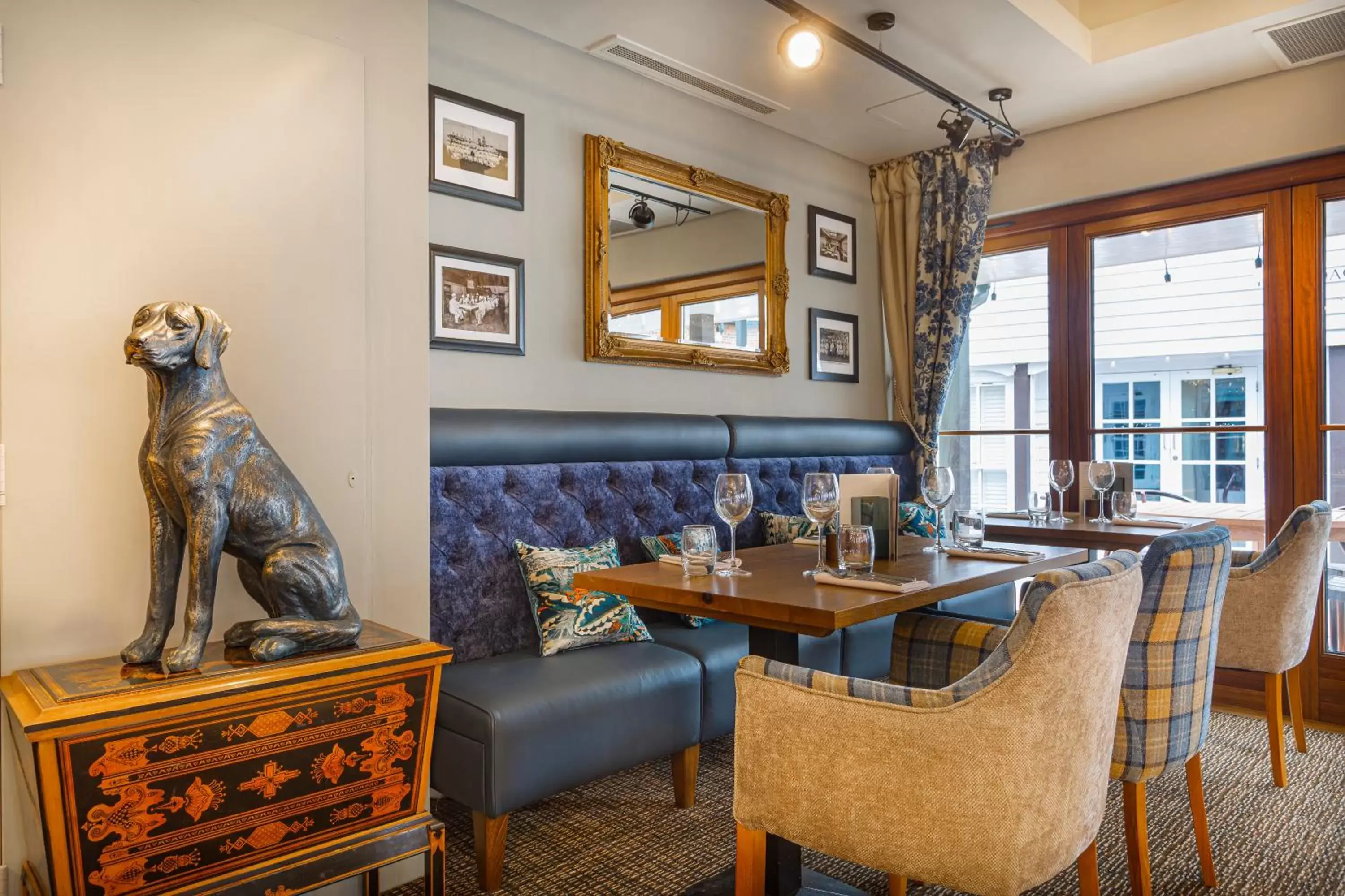 Restaurant/places to eat in The White Horse Hotel, Romsey, Hampshire