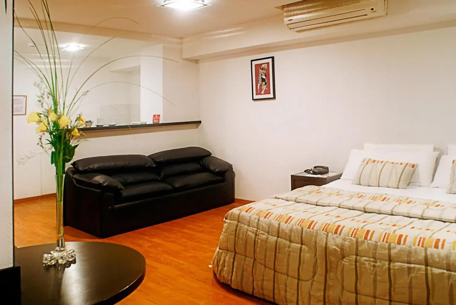 Urquiza Apart Hotel & Suites