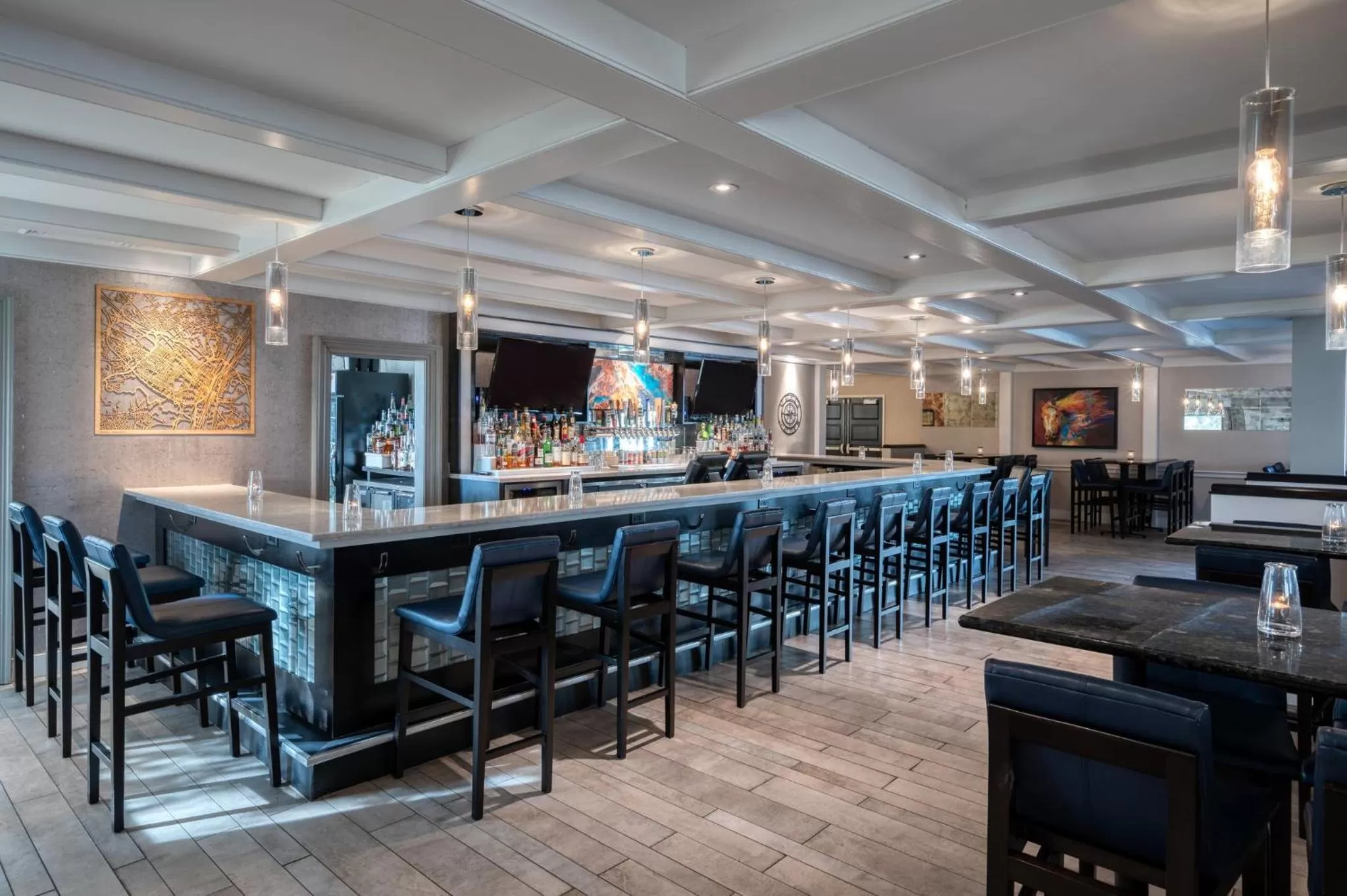 Lounge or bar in Crowne Plaza Albany - The Desmond Hotel