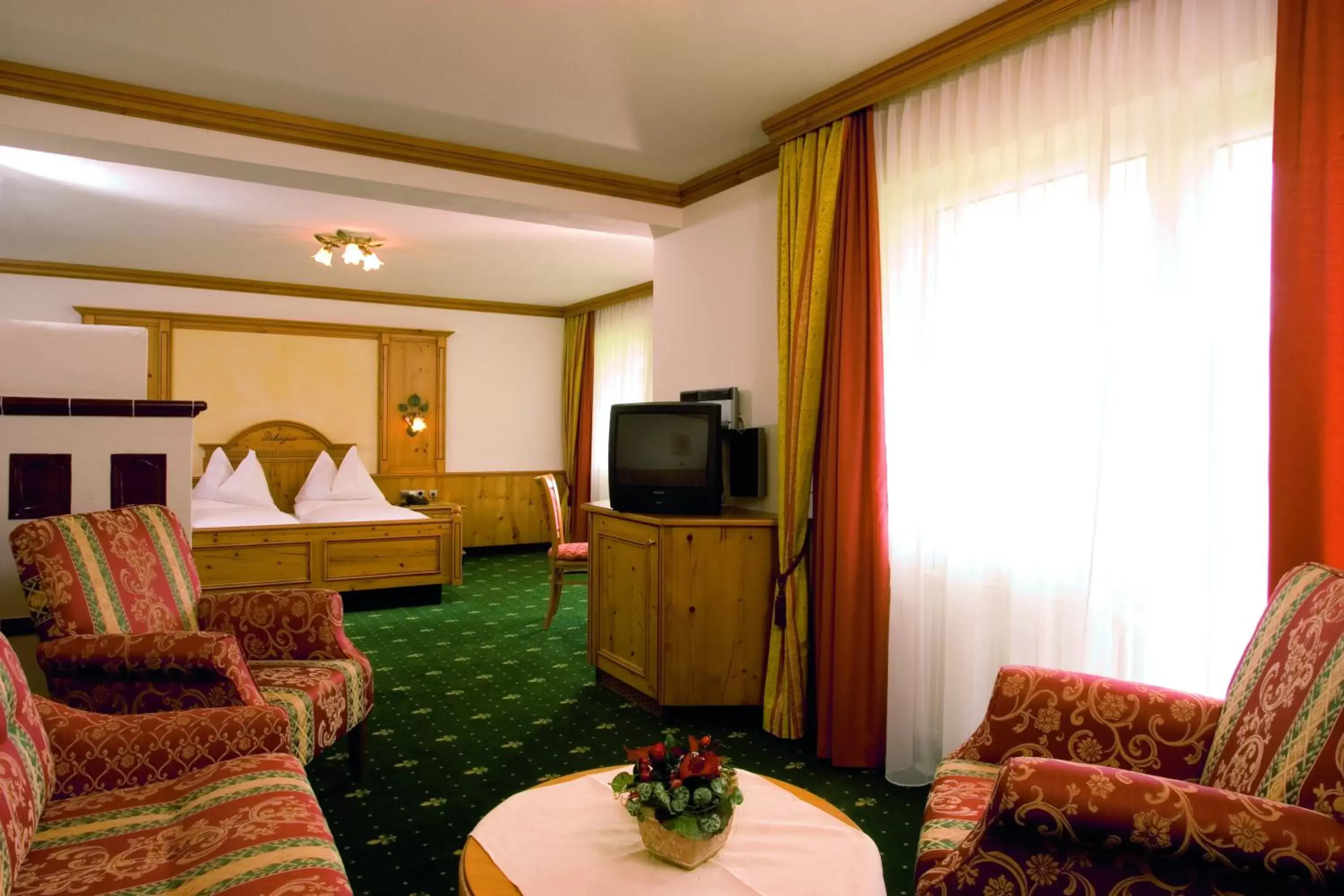 Seating area, TV/Entertainment Center in Hotel Das Urbisgut