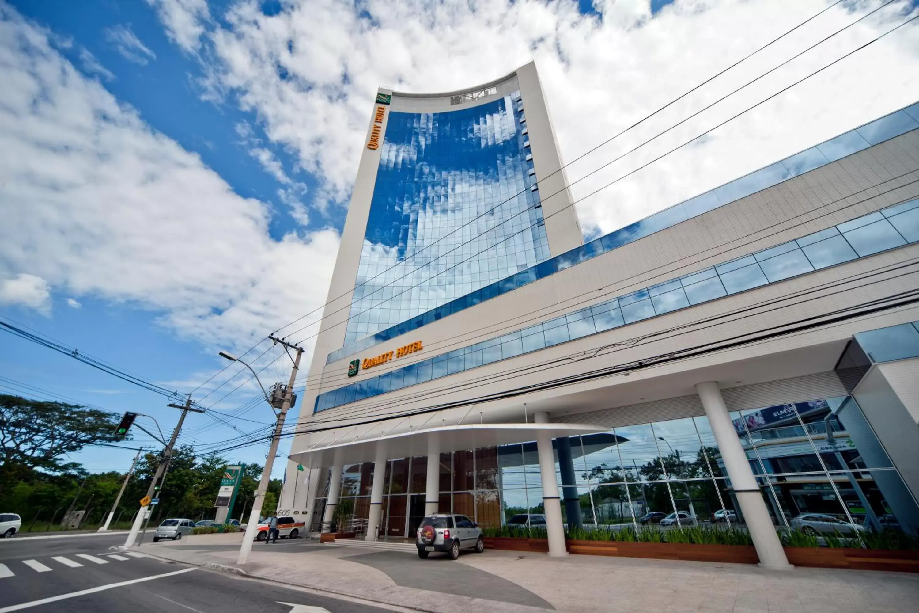 Facade/entrance, Property Building in Quality Hotel Vitória