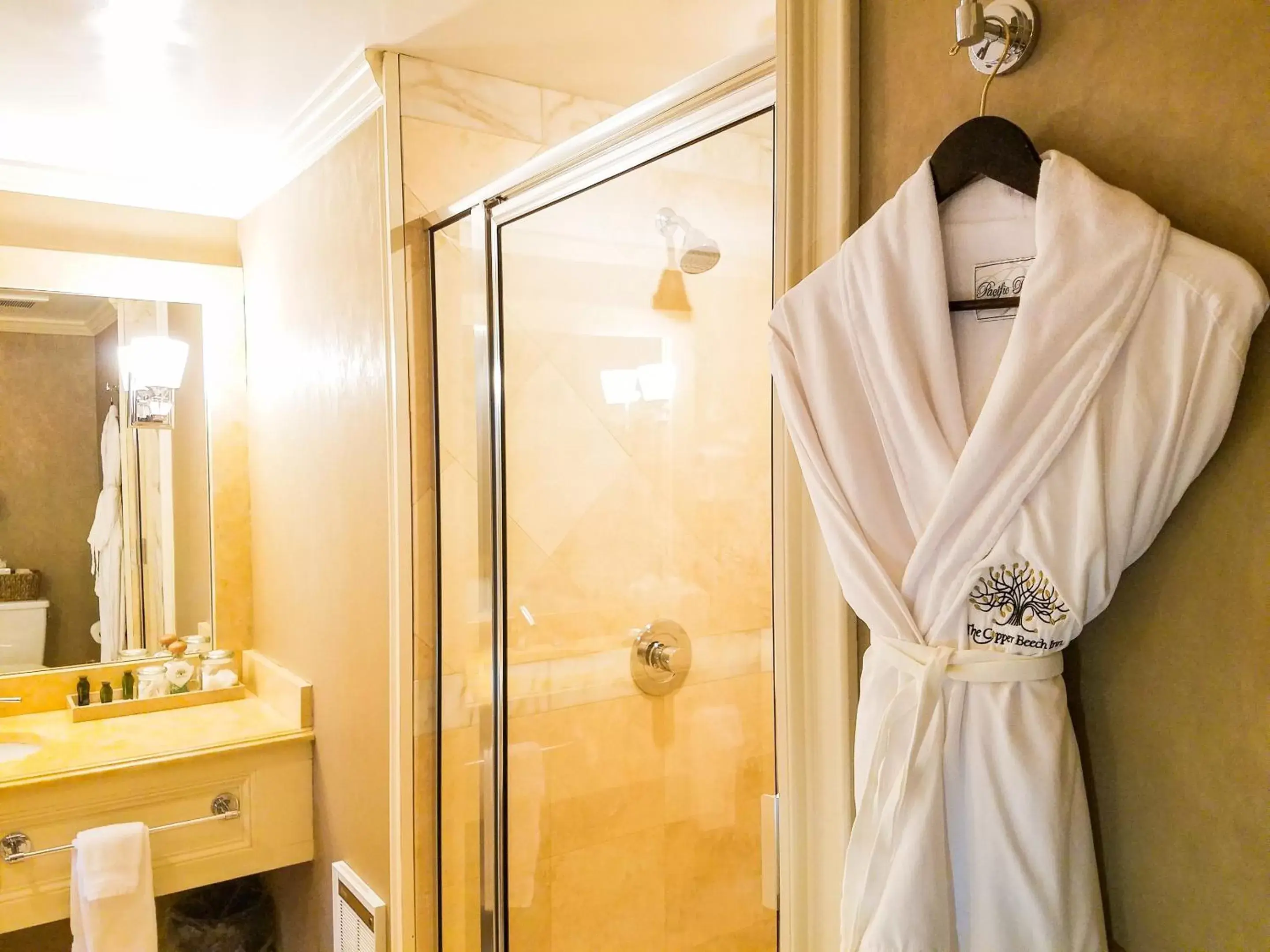 Bathroom in Copper Beech Inn