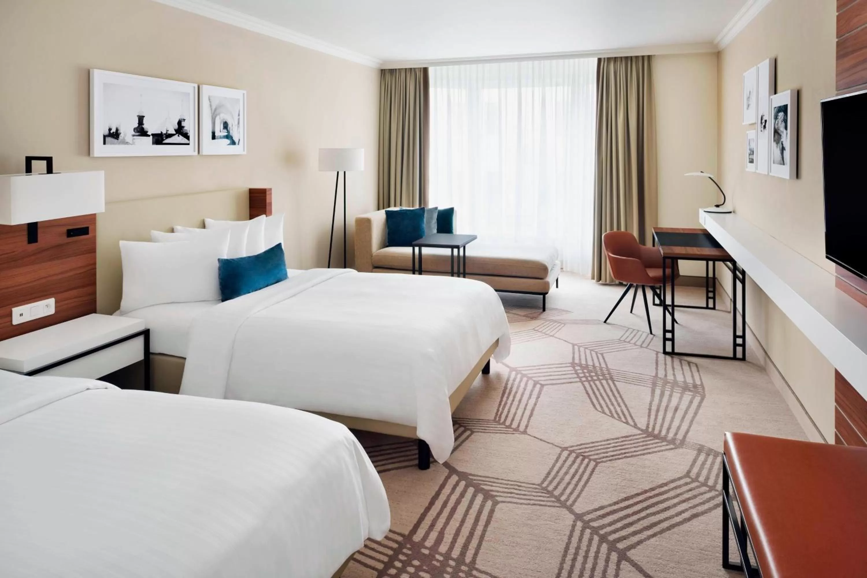 Photo of the whole room, Bed in Prague Marriott Hotel