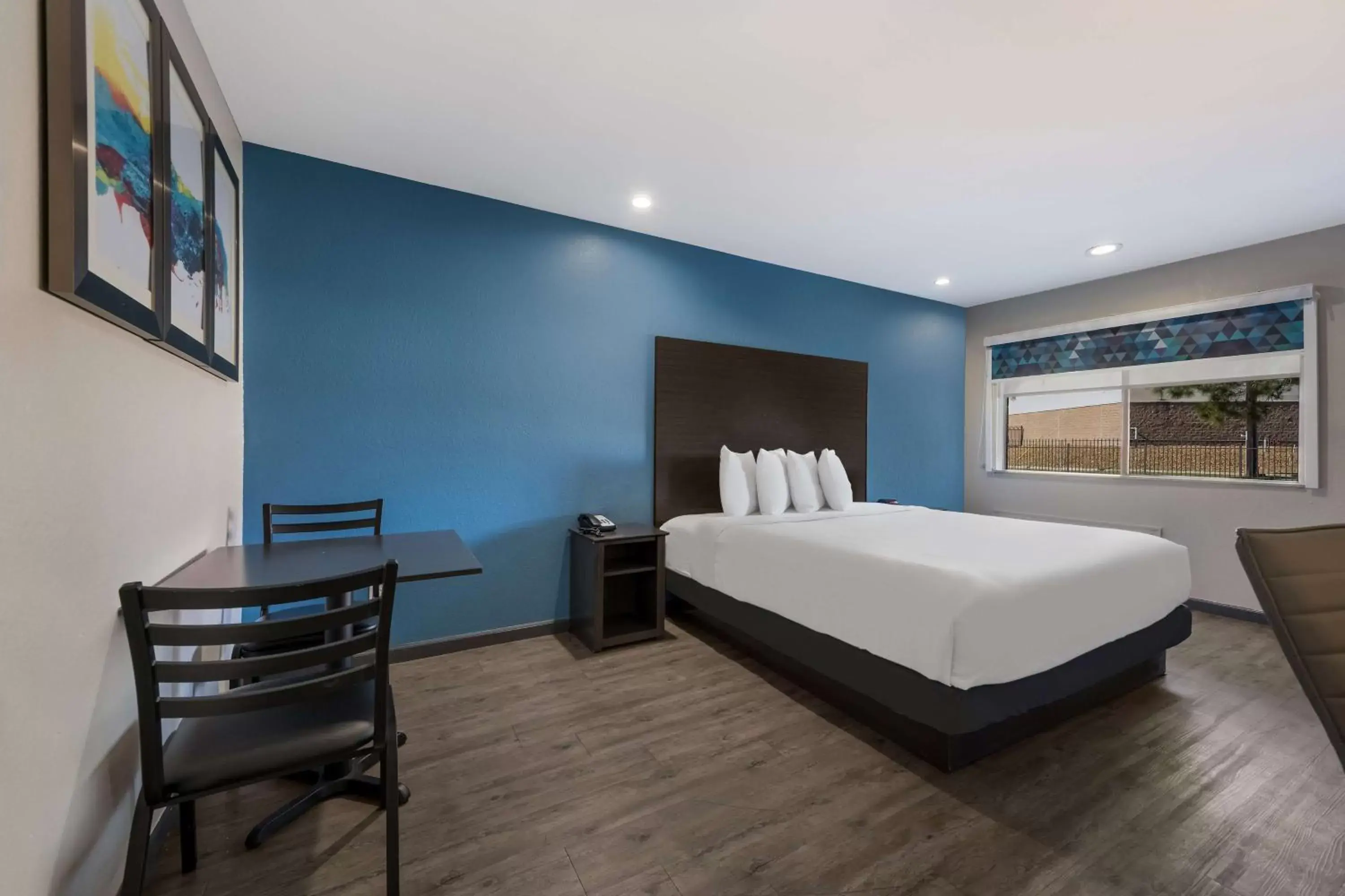 King Room with Roll-In Shower and Kitchenette - Mobility Accessible in SureStay Hotel by Best Western Spring North Houston King Room with Roll-In Shower and Kitchenette - Mobility Accessible in SureStay Hotel by Best Western Spring North Houston