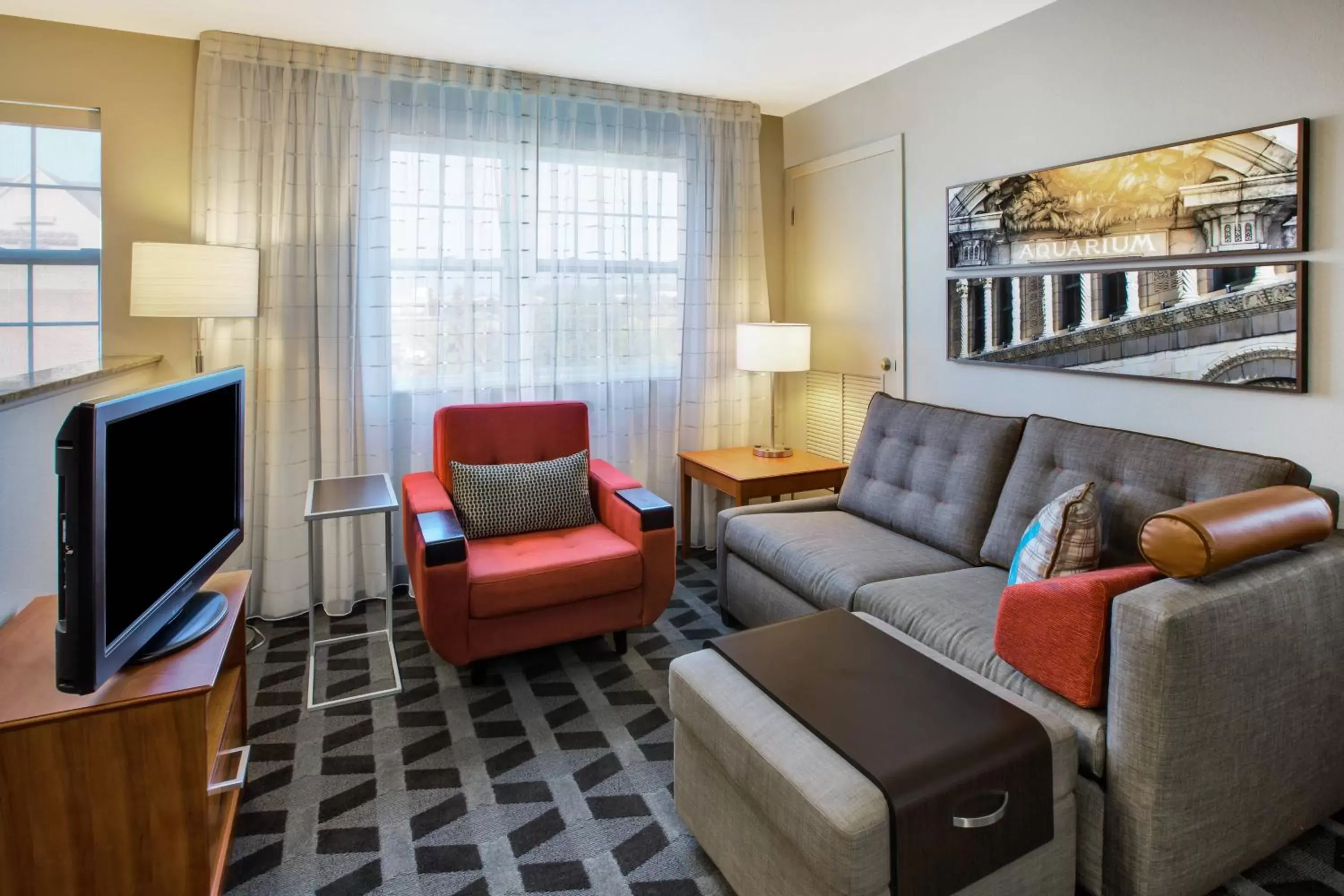 Living room, Seating Area in TownePlace Suites by Marriott Detroit Livonia