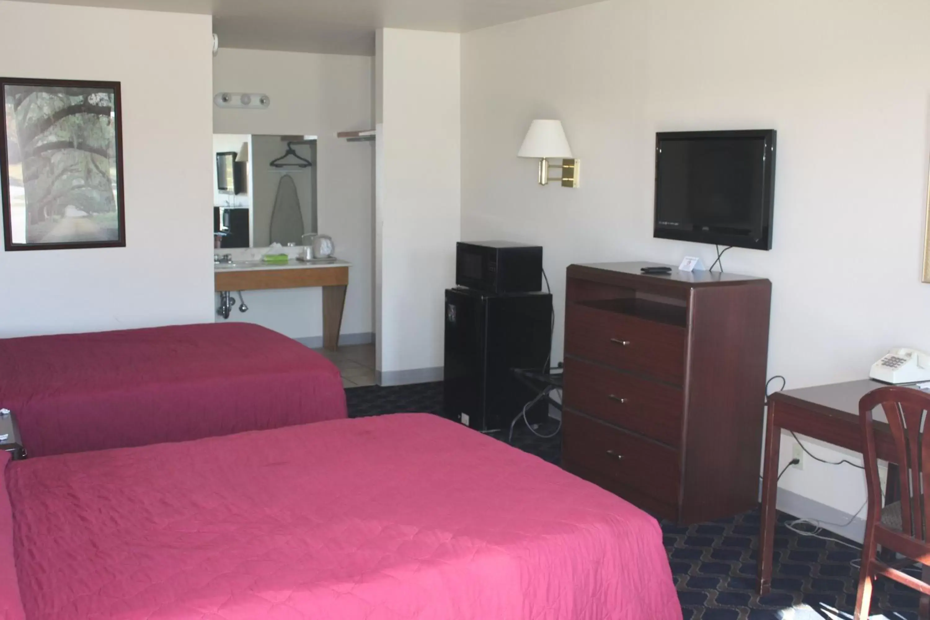 Bed in Boomtown Inn Bed in Boomtown Inn